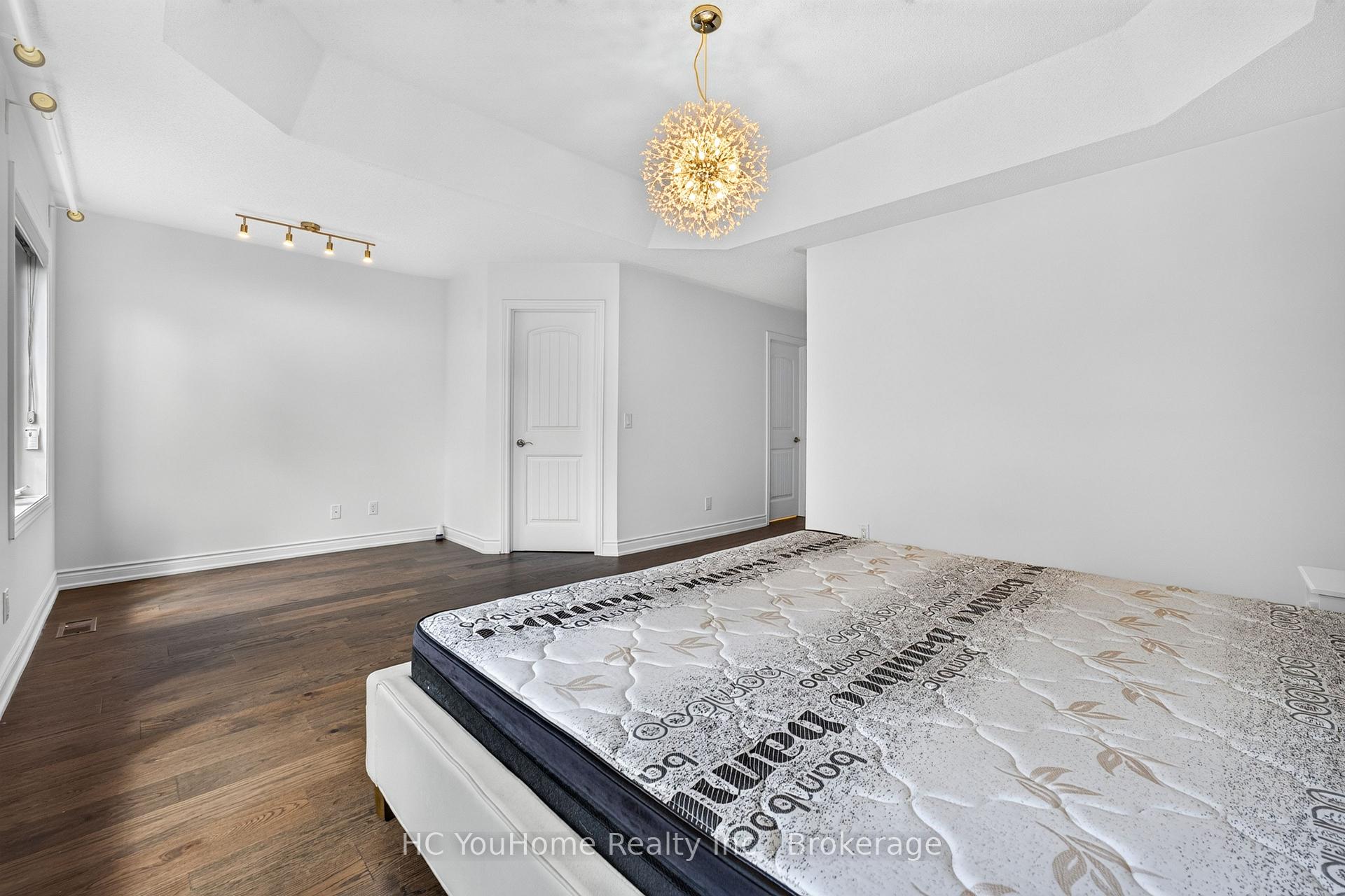 Photo 23 of 112 Lacewood Drive, Richmond Hill, Westbrook — HOMEH