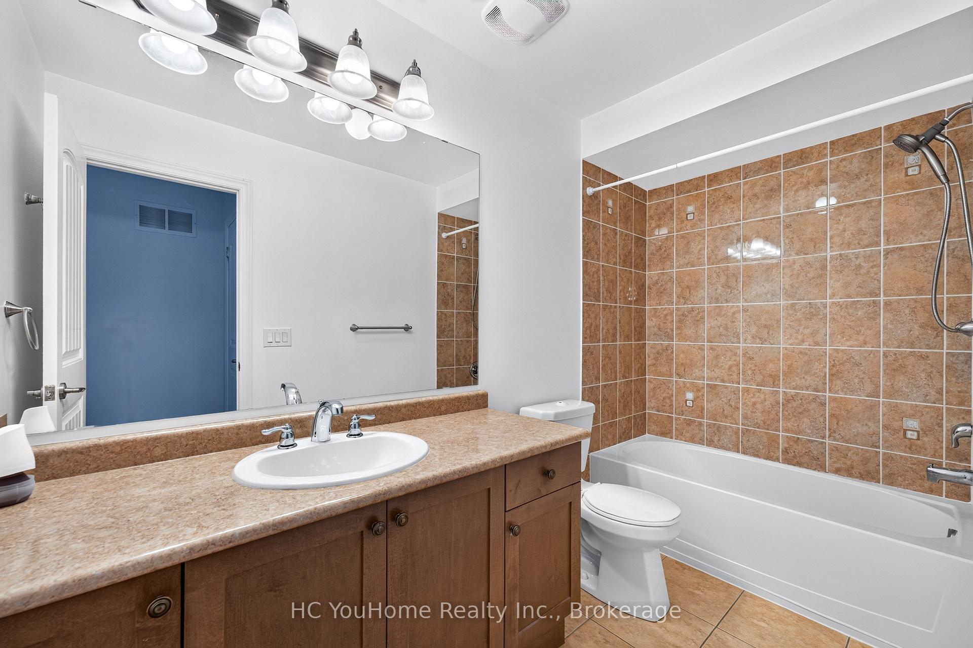 Photo 24 of 112 Lacewood Drive, Richmond Hill, Westbrook — HOMEH