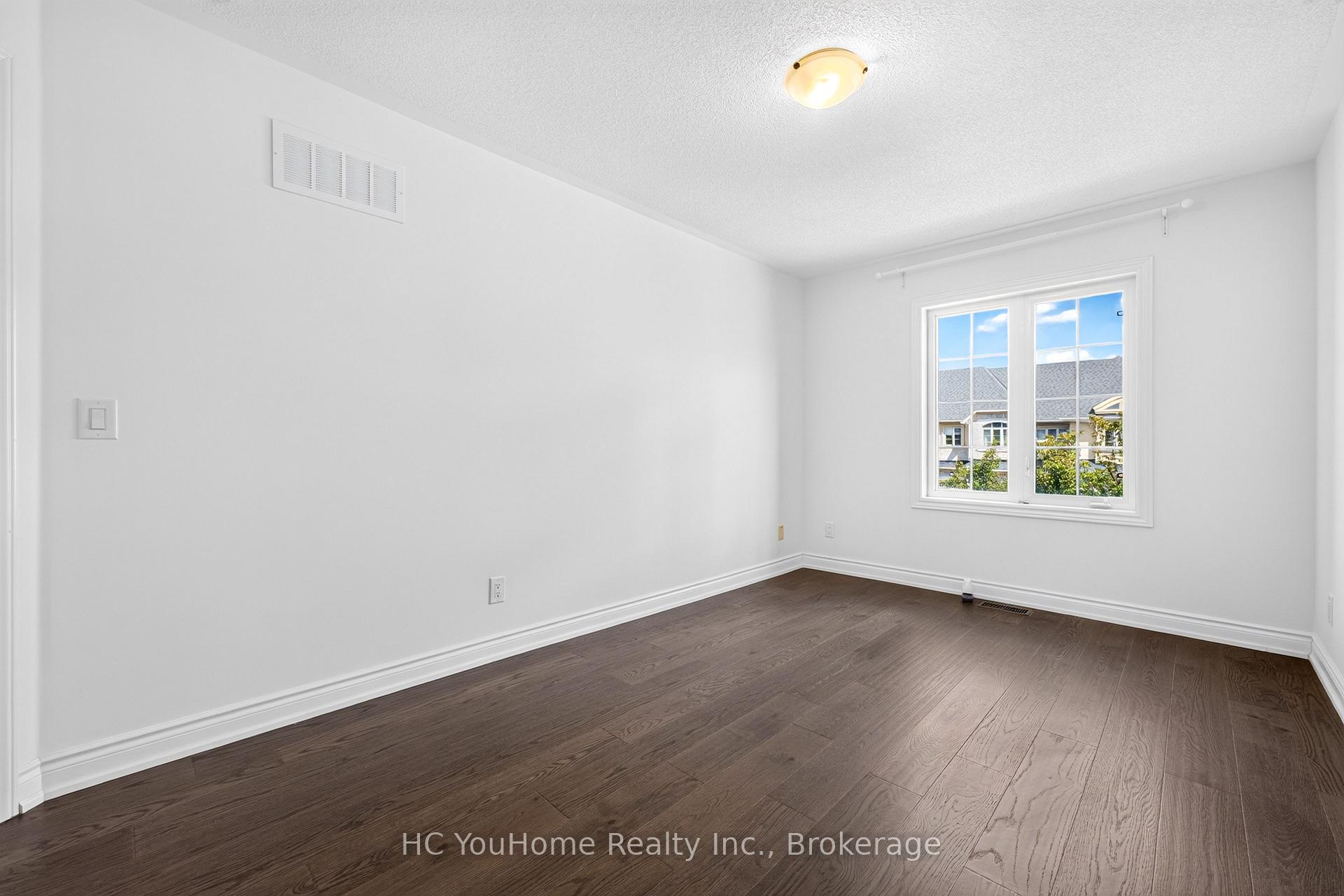 Photo 30 of 112 Lacewood Drive, Richmond Hill, Westbrook — HOMEH