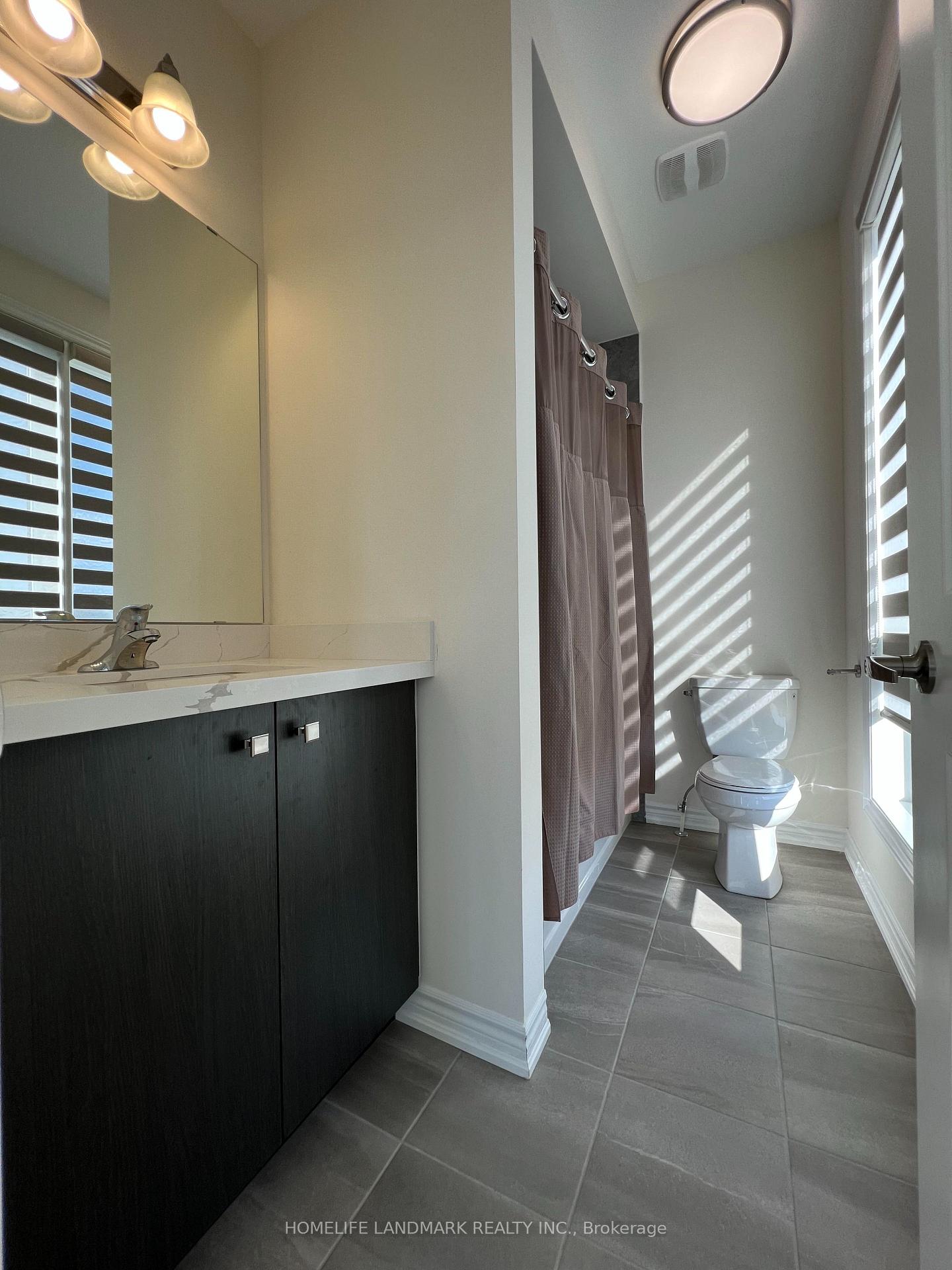Photo 5 of 2 Concetta Conte Avenue, Markham, Victoria Square — HOMEH