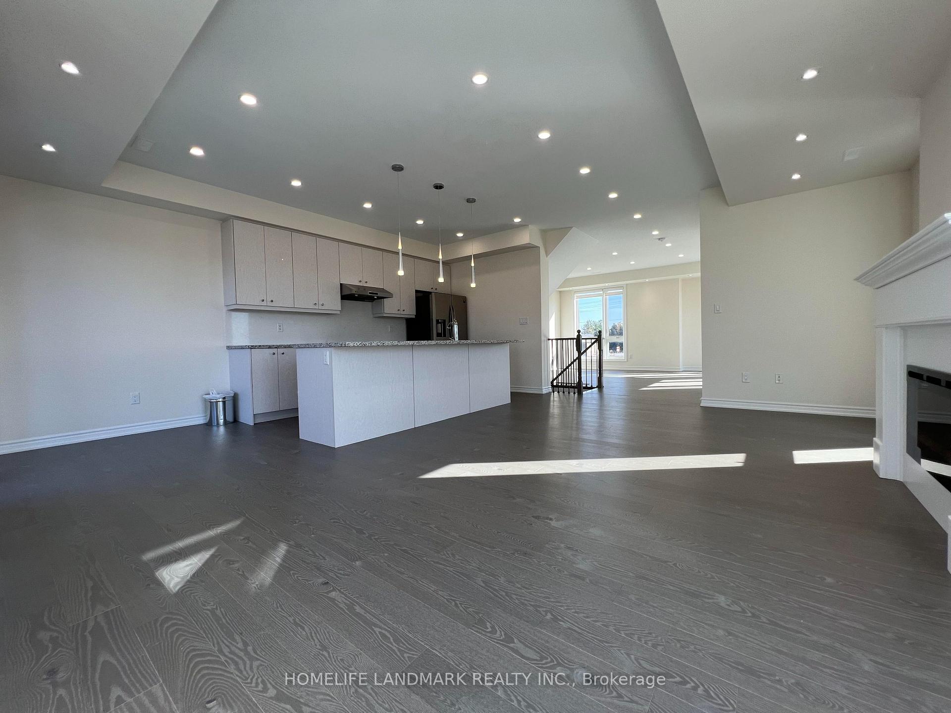Photo 8 of 2 Concetta Conte Avenue, Markham, Victoria Square — HOMEH