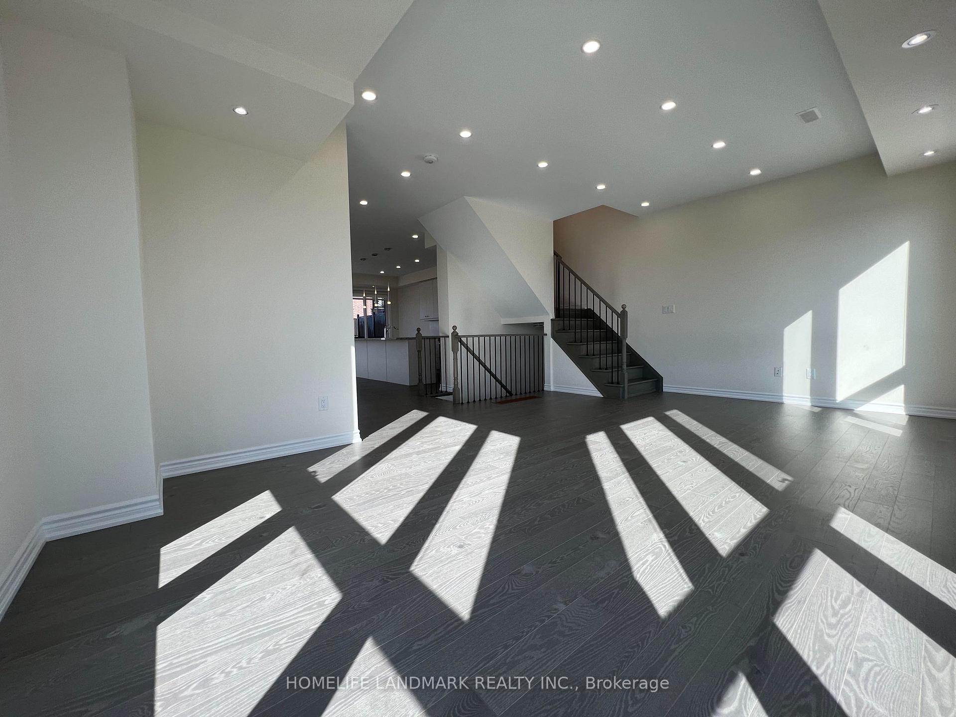 Photo 9 of 2 Concetta Conte Avenue, Markham, Victoria Square — HOMEH
