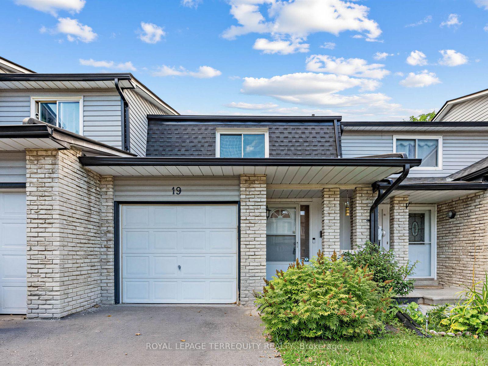 Photo 2 of Unit 19, 1330 Trowbridge Drive, Oshawa, Centennial — HOMEH