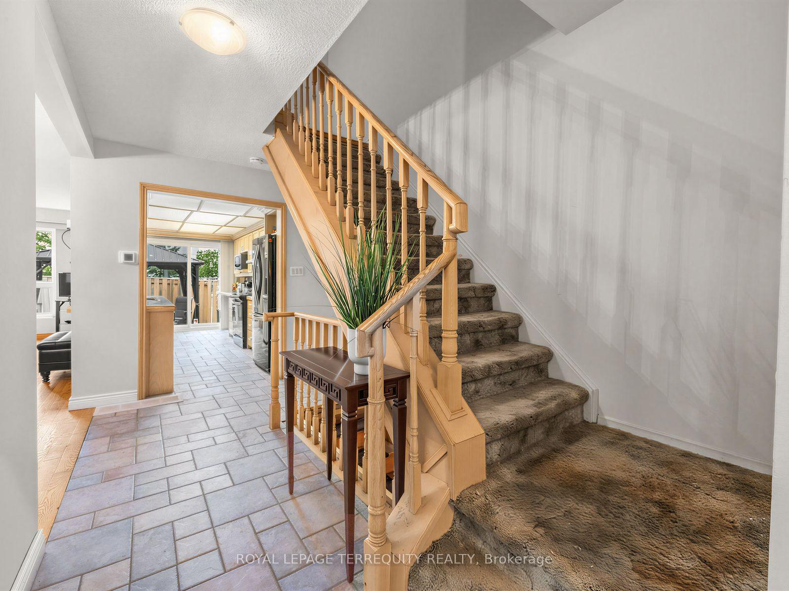 Photo 4 of Unit 19, 1330 Trowbridge Drive, Oshawa, Centennial — HOMEH