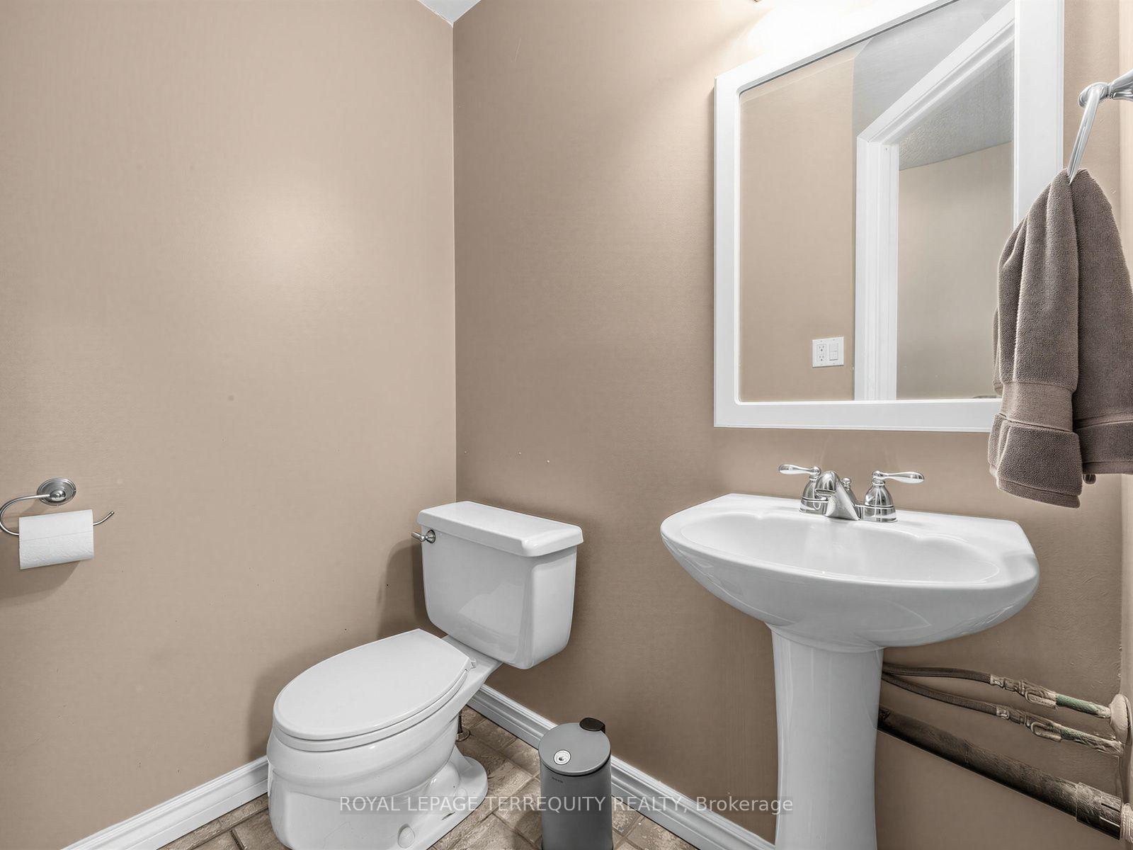 Photo 15 of Unit 19, 1330 Trowbridge Drive, Oshawa, Centennial — HOMEH