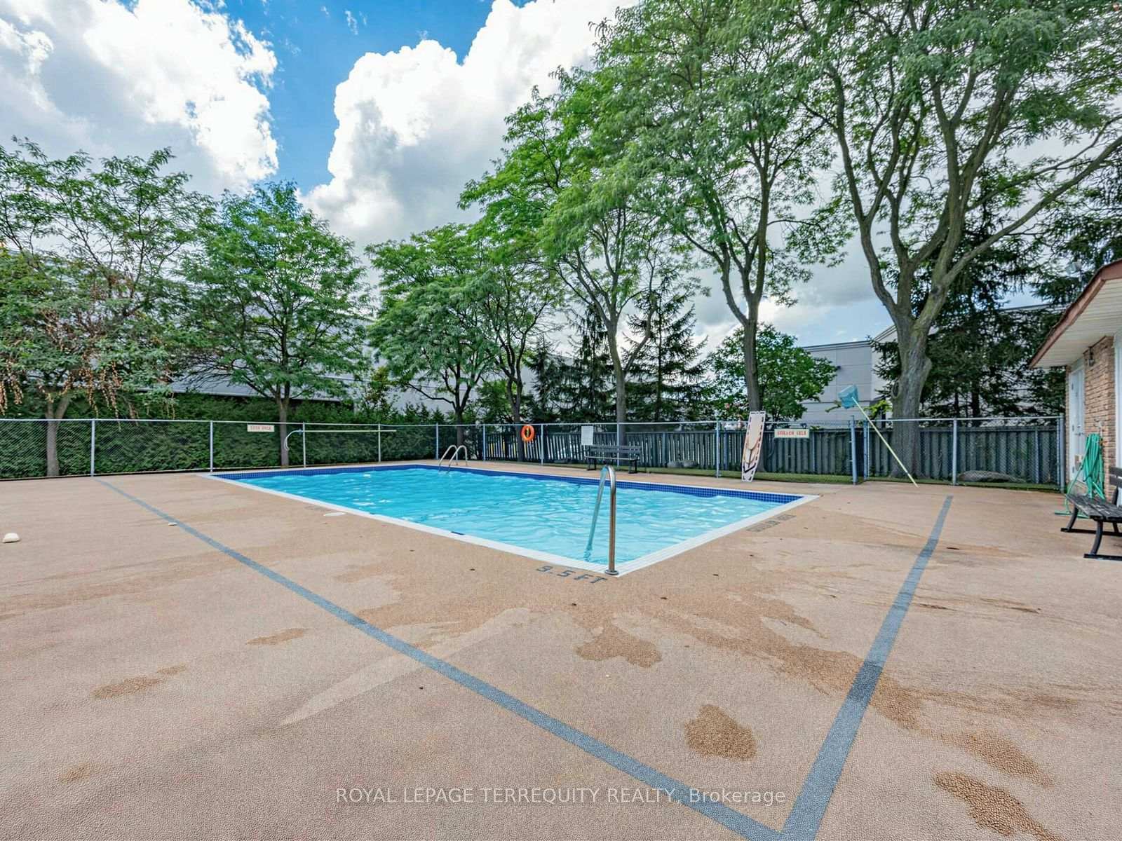 Photo 33 of Unit 19, 1330 Trowbridge Drive, Oshawa, Centennial — HOMEH