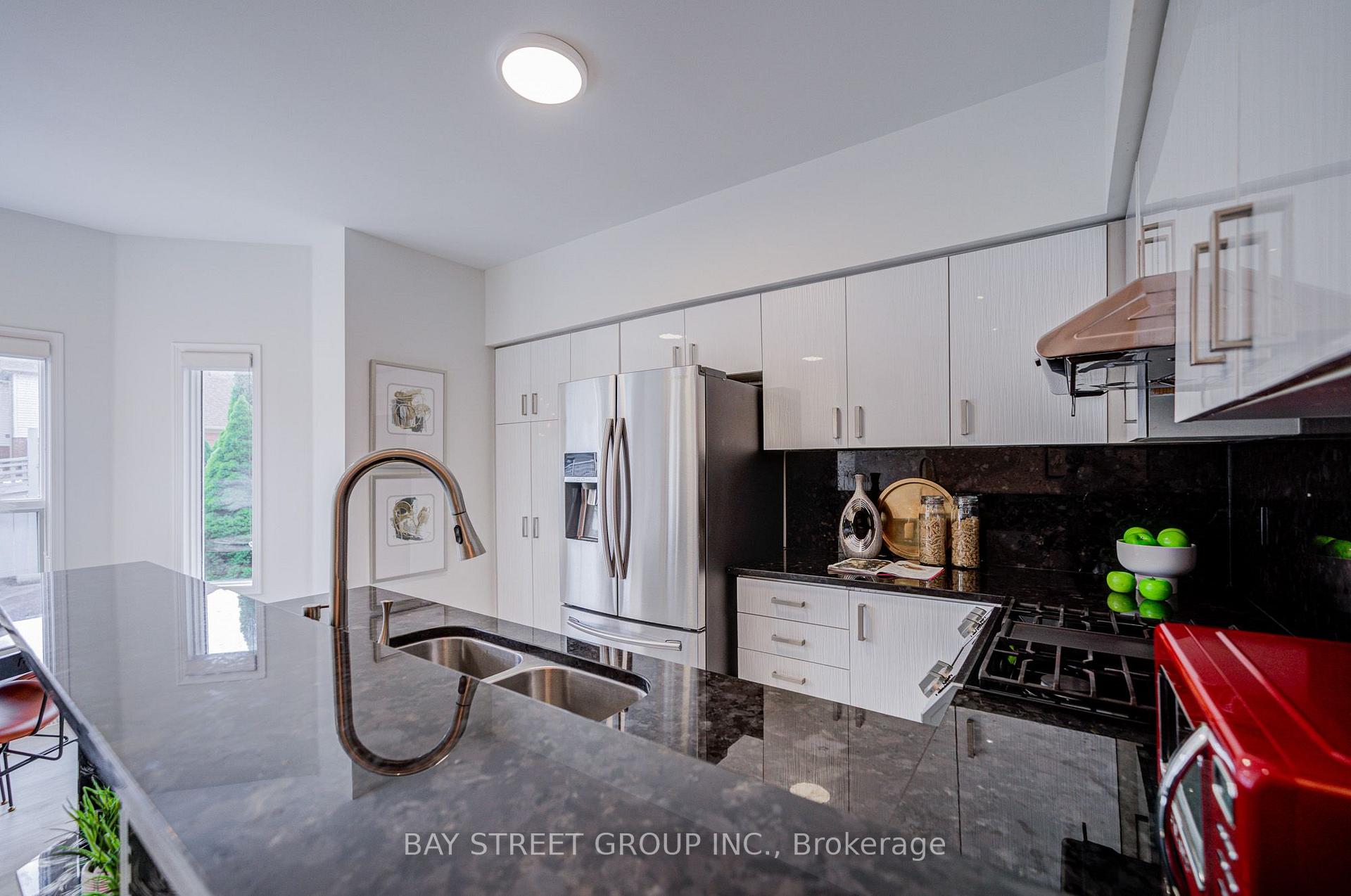 Photo 14 of 5 Luxton Avenue, Aurora, Bayview Wellington — HOMEH