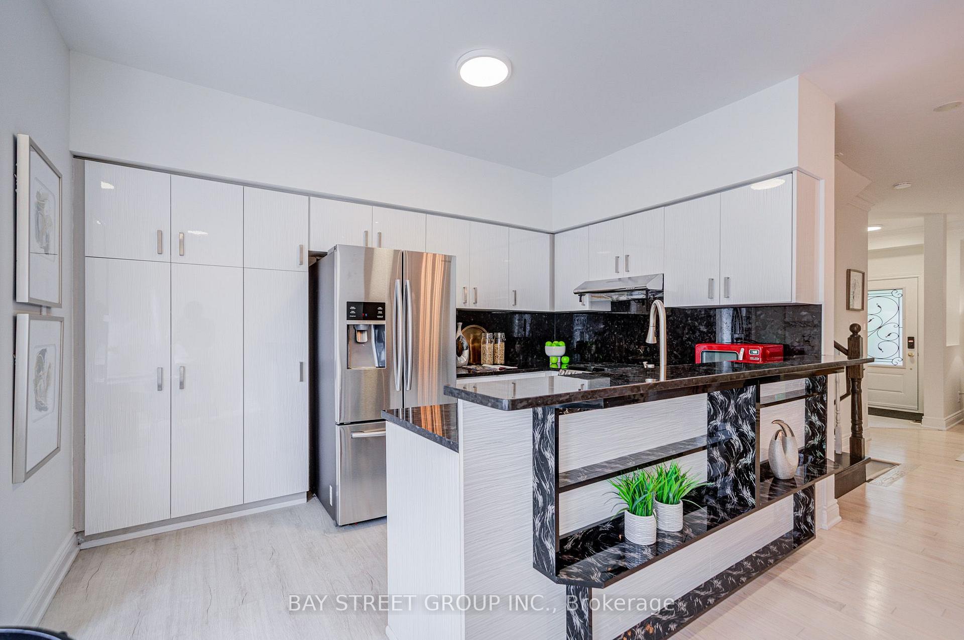 Photo 15 of 5 Luxton Avenue, Aurora, Bayview Wellington — HOMEH