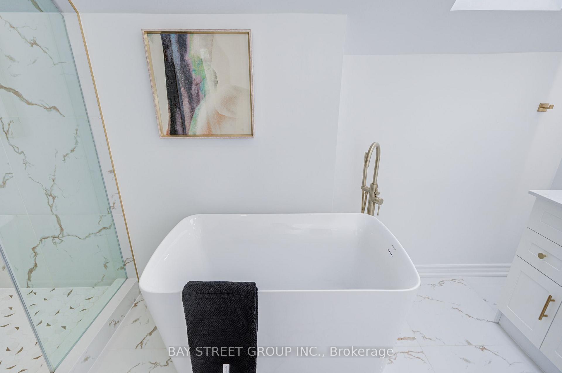 Photo 26 of 5 Luxton Avenue, Aurora, Bayview Wellington — HOMEH