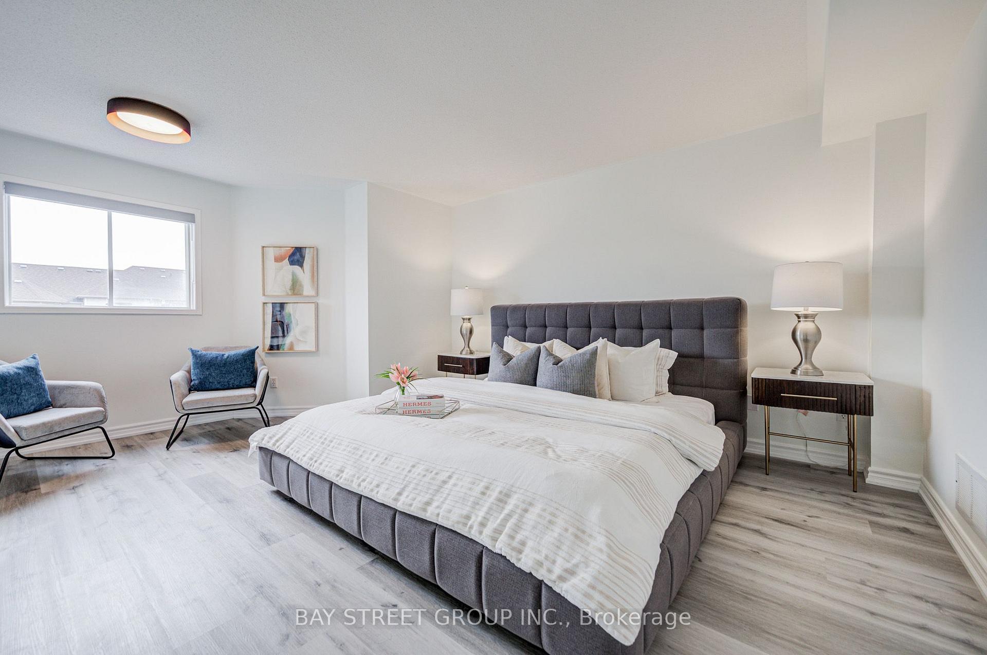 Photo 38 of 5 Luxton Avenue, Aurora, Bayview Wellington — HOMEH