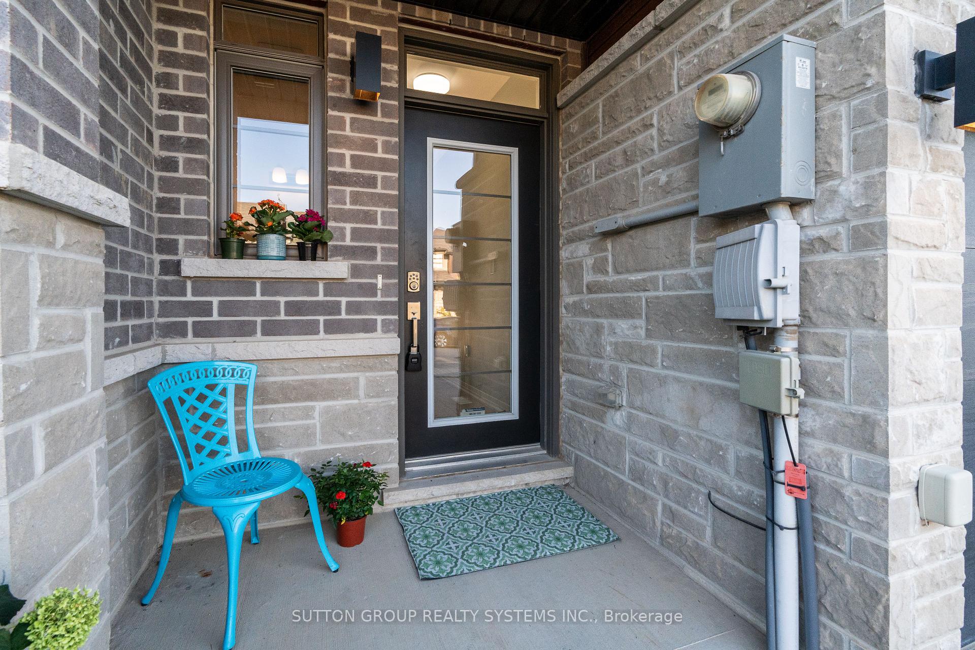 Photo 3 of 4008 Crown Street, Lincoln, Beamsville — HOMEH