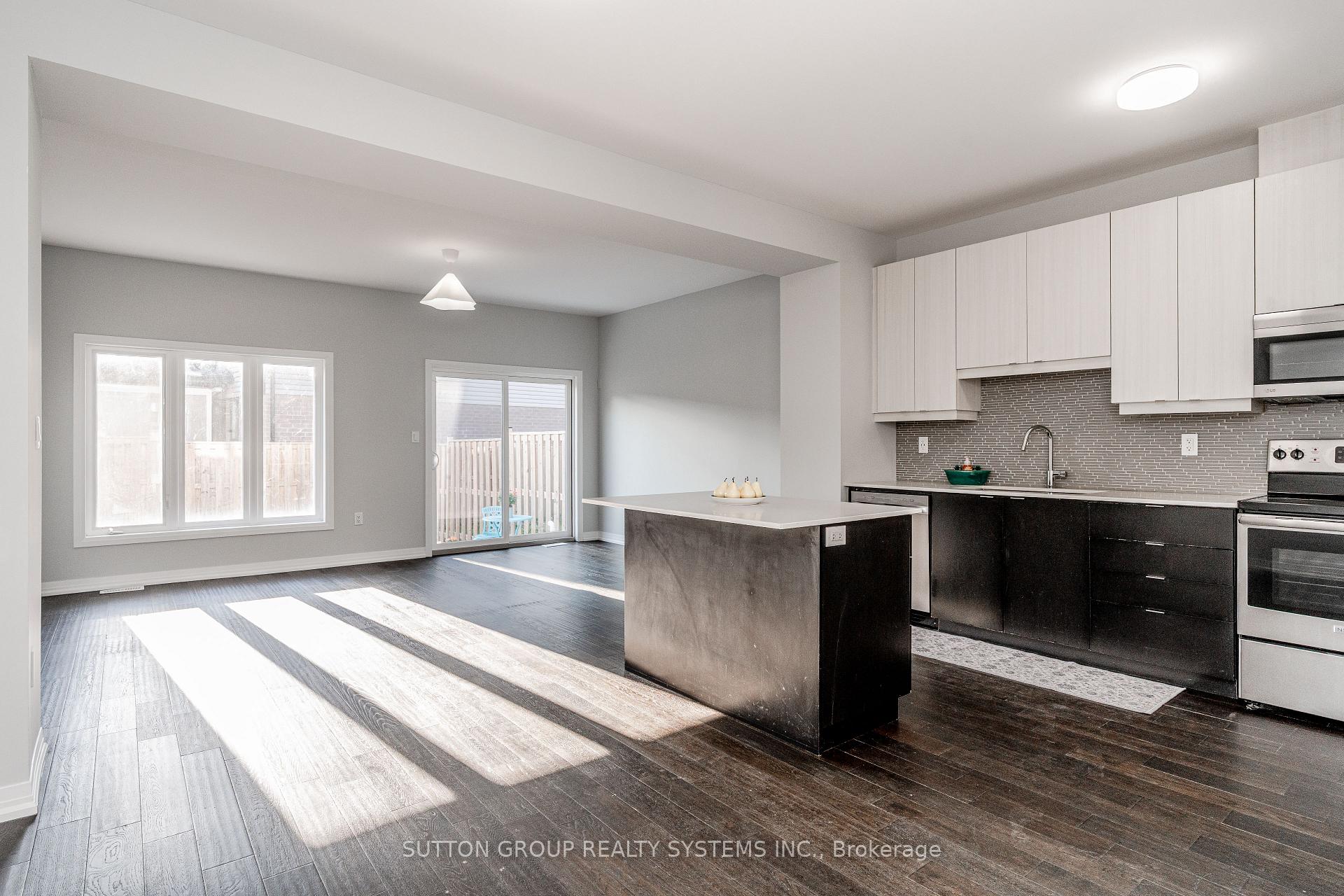 Photo 7 of 4008 Crown Street, Lincoln, Beamsville — HOMEH