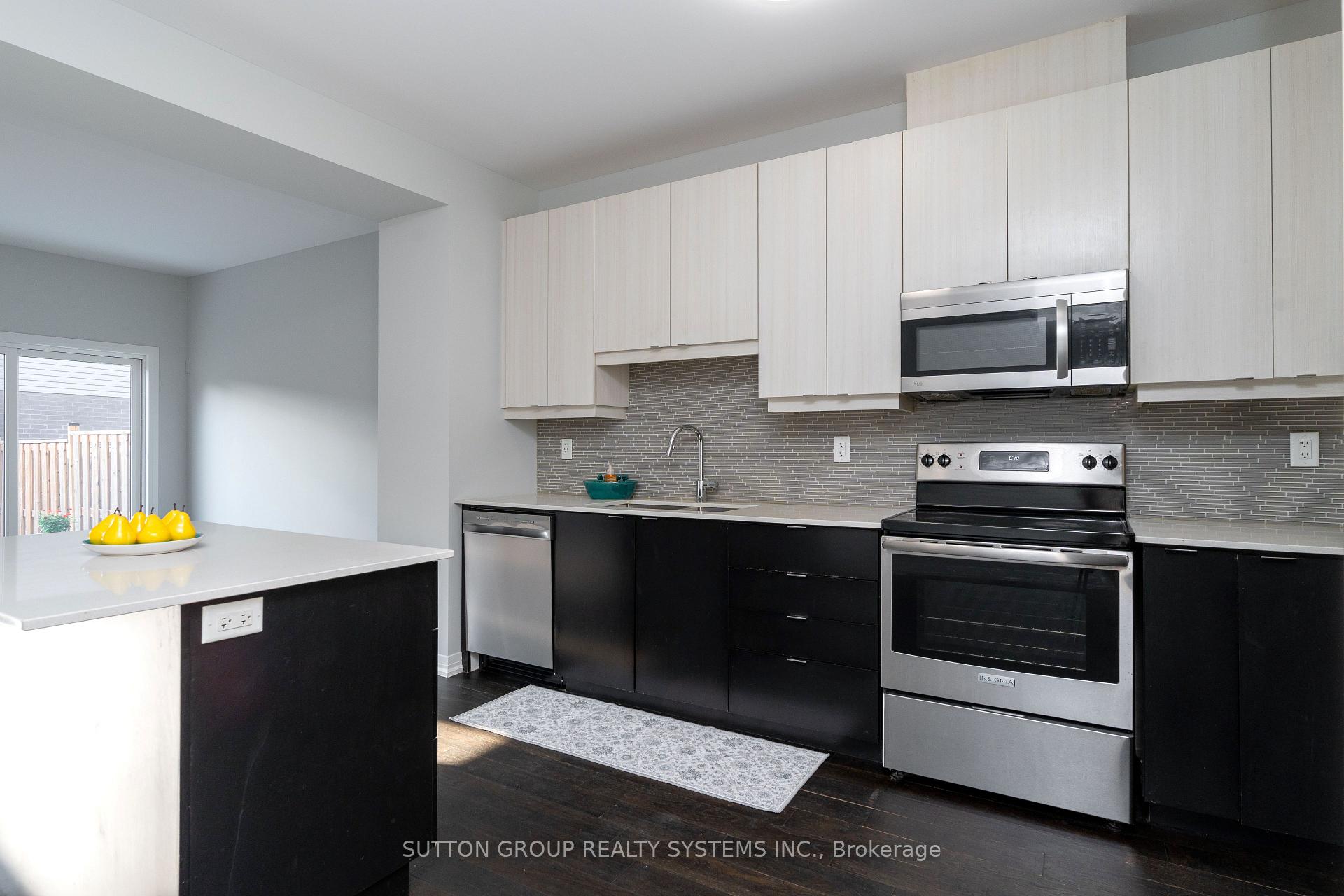 Photo 9 of 4008 Crown Street, Lincoln, Beamsville — HOMEH