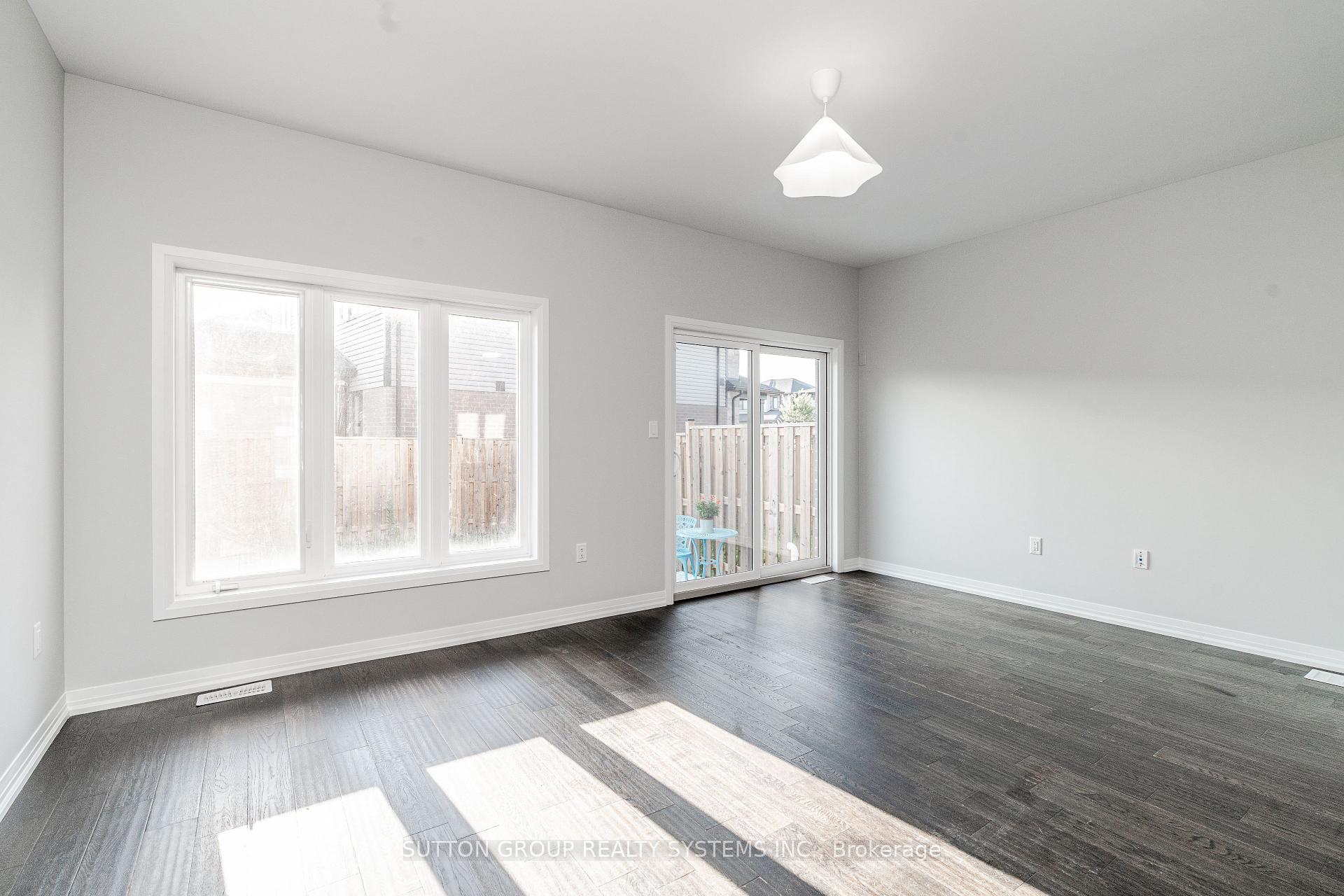 Photo 15 of 4008 Crown Street, Lincoln, Beamsville — HOMEH