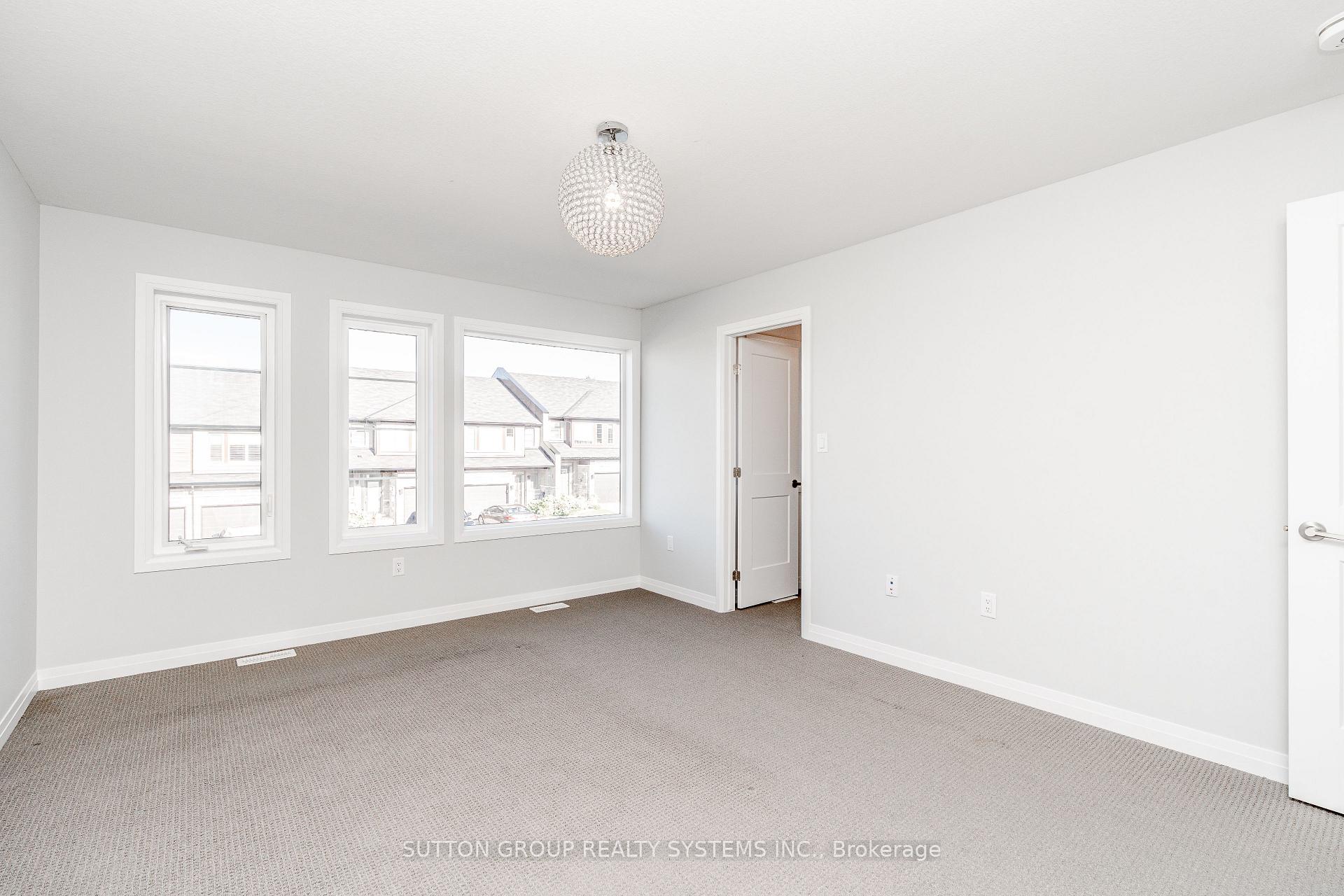 Photo 19 of 4008 Crown Street, Lincoln, Beamsville — HOMEH