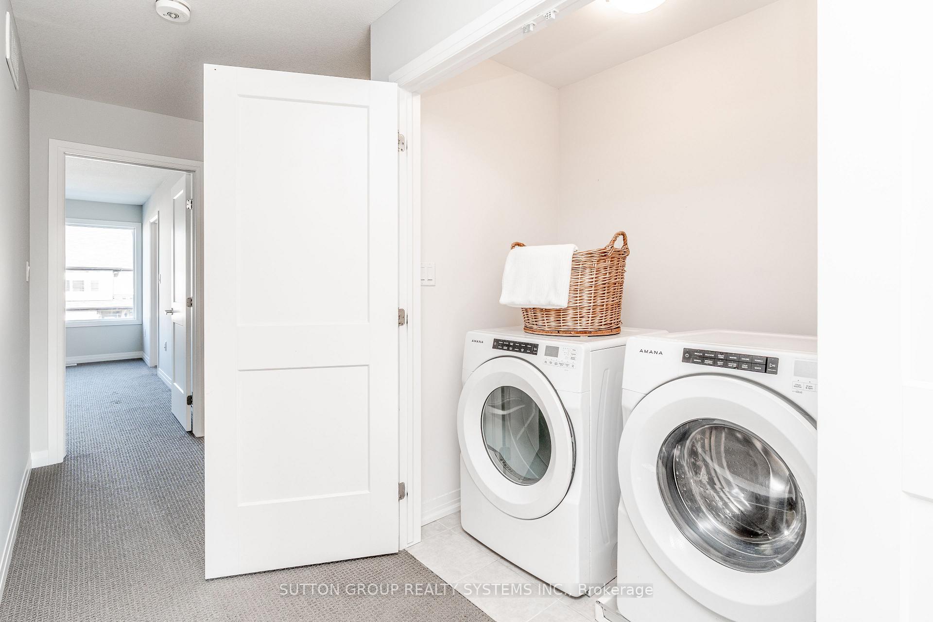 Photo 22 of 4008 Crown Street, Lincoln, Beamsville — HOMEH