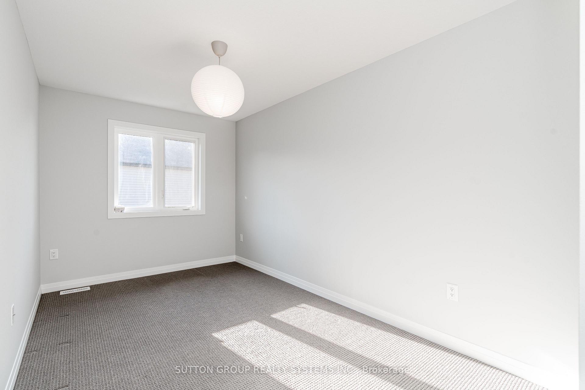 Photo 23 of 4008 Crown Street, Lincoln, Beamsville — HOMEH