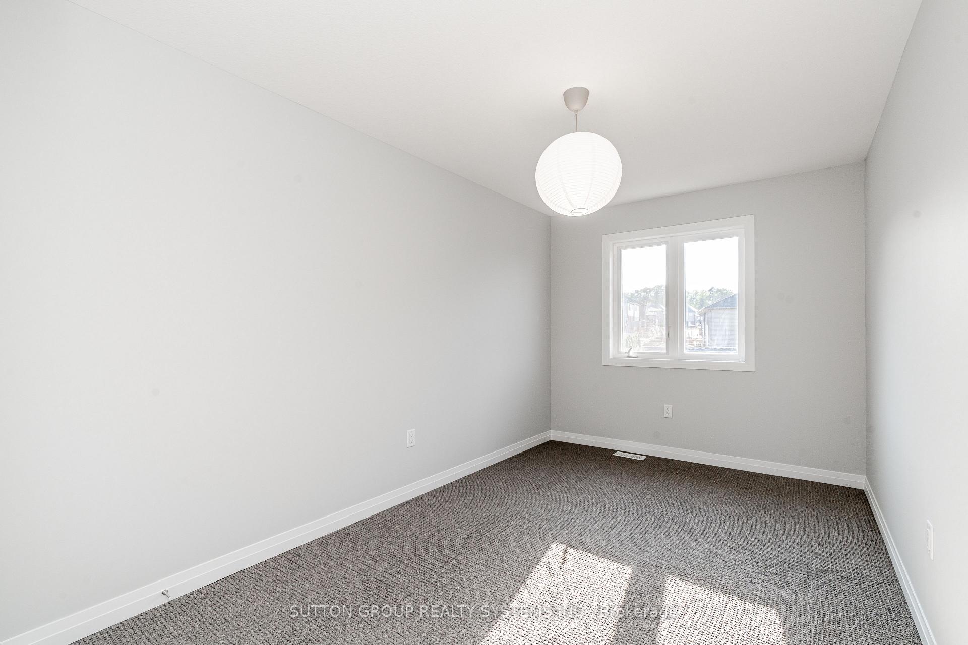 Photo 26 of 4008 Crown Street, Lincoln, Beamsville — HOMEH