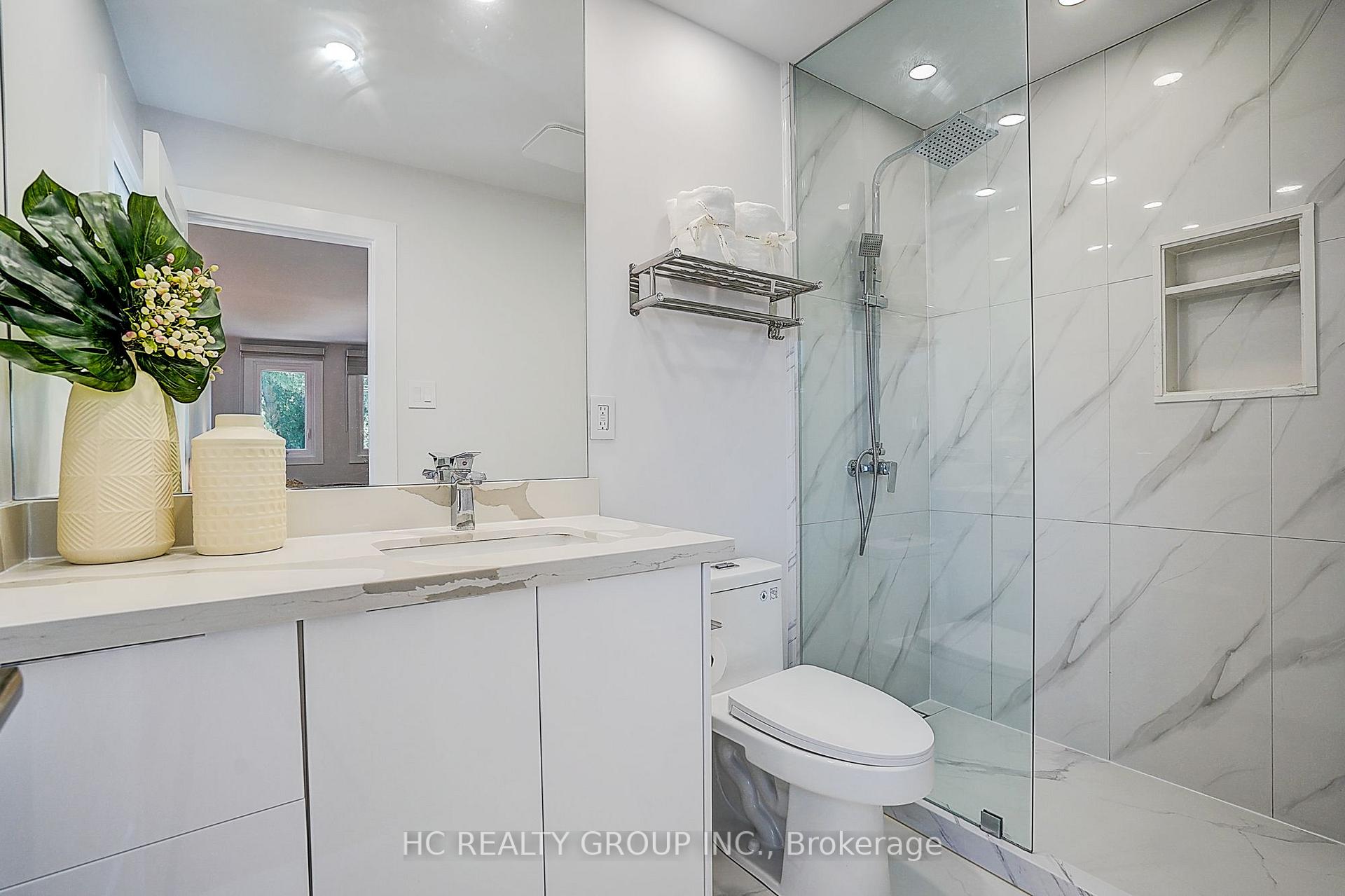 Photo 32 of 77 Forty Second Street, Markham, Markville — HOMEH