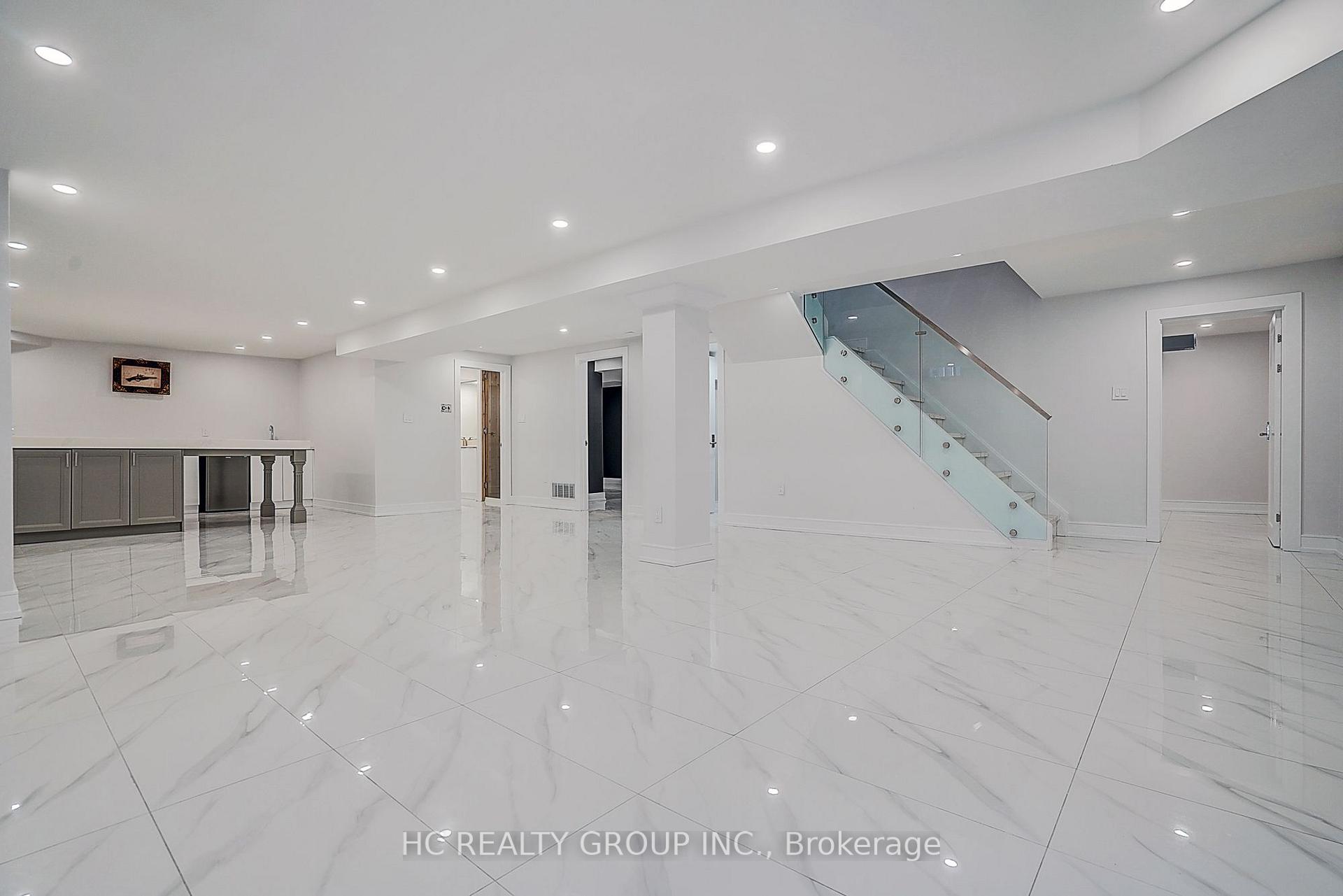 Photo 39 of 77 Forty Second Street, Markham, Markville — HOMEH