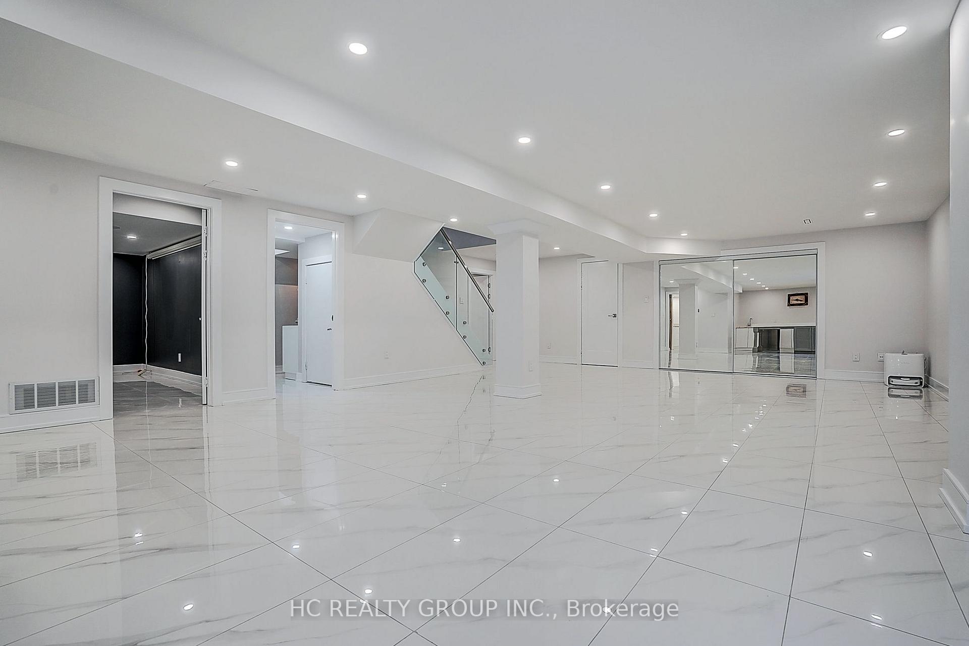 Photo 41 of 77 Forty Second Street, Markham, Markville — HOMEH