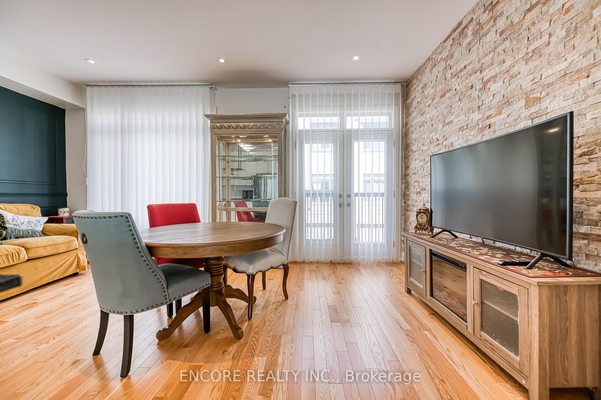 Photo 18 of 48 William Saville Street, Markham, Unionville — HOMEH