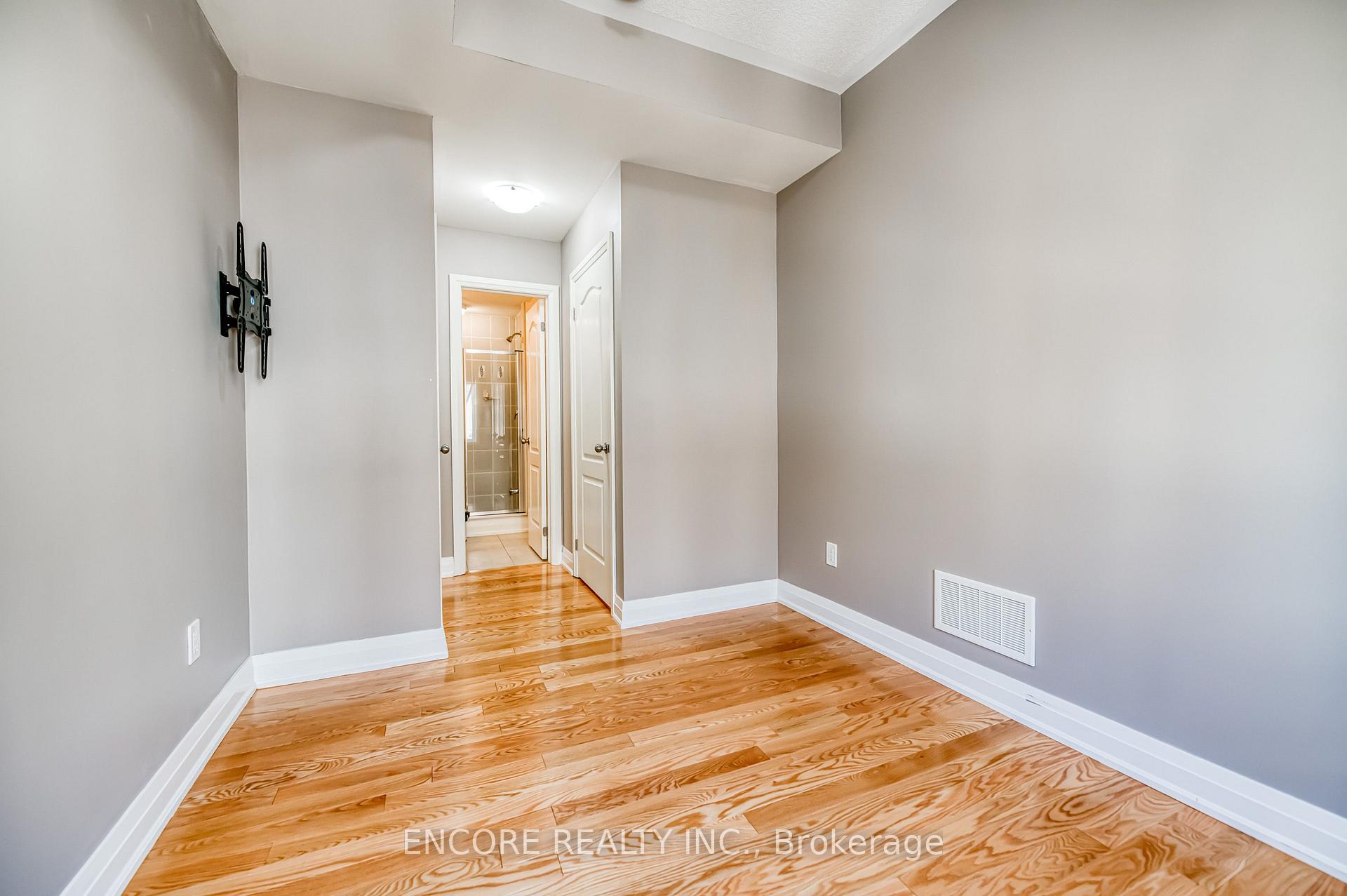 Photo 26 of 48 William Saville Street, Markham, Unionville — HOMEH