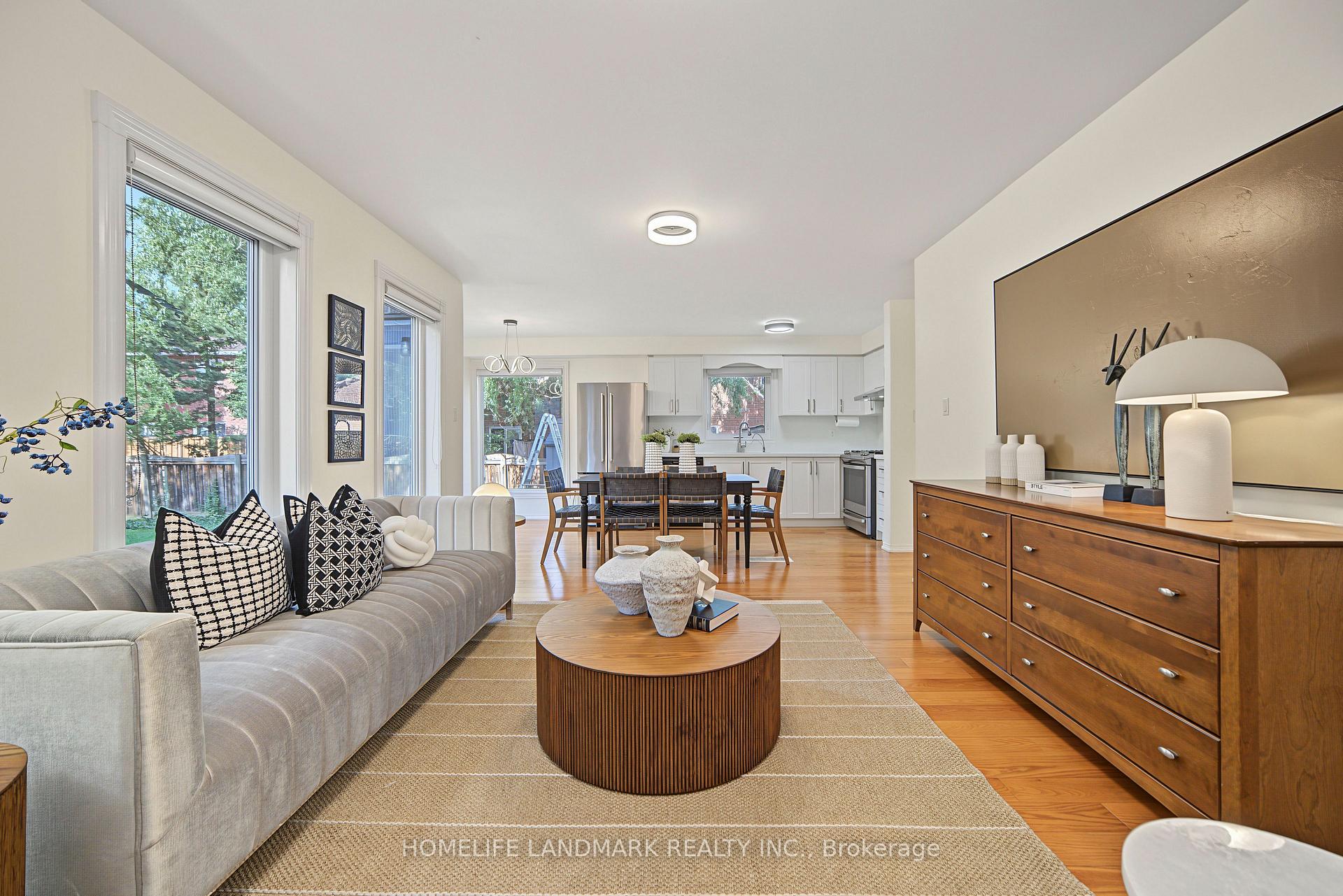 Photo 10 of 40 Silver Linden Drive, Richmond Hill, Langstaff — HOMEH