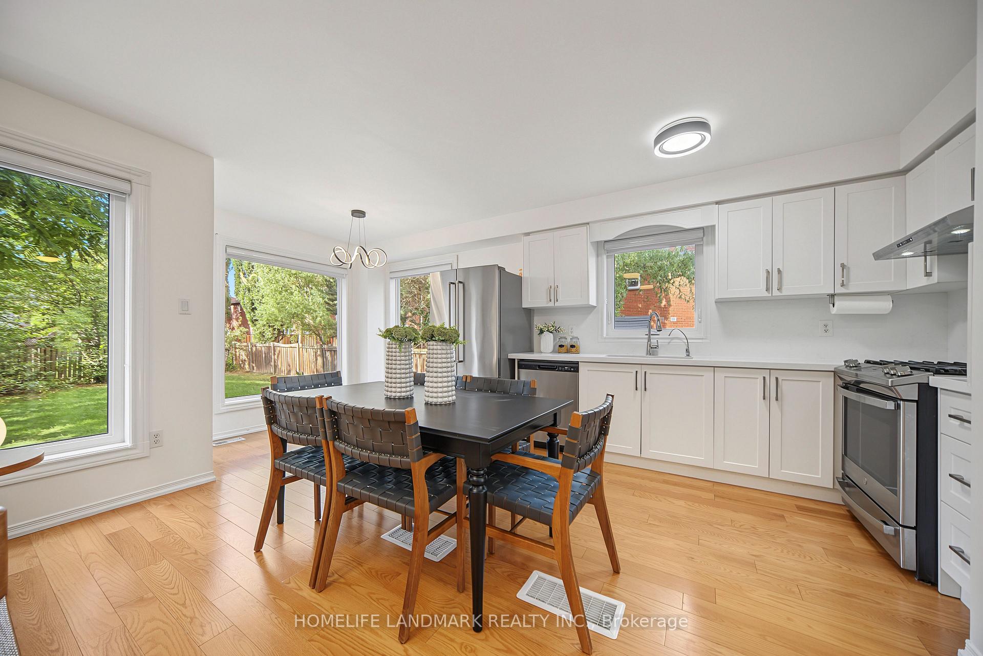 Photo 12 of 40 Silver Linden Drive, Richmond Hill, Langstaff — HOMEH