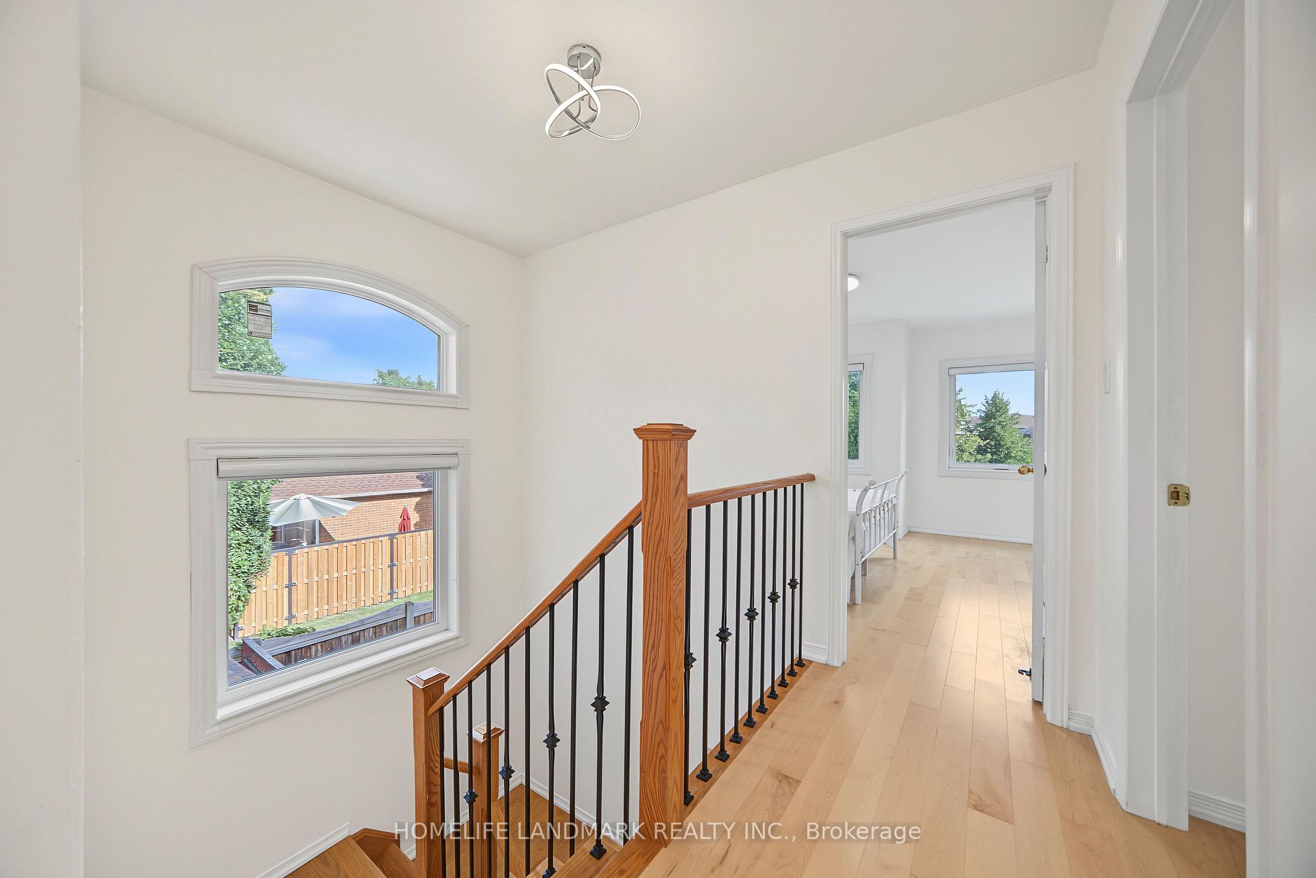 Photo 18 of 40 Silver Linden Drive, Richmond Hill, Langstaff — HOMEH