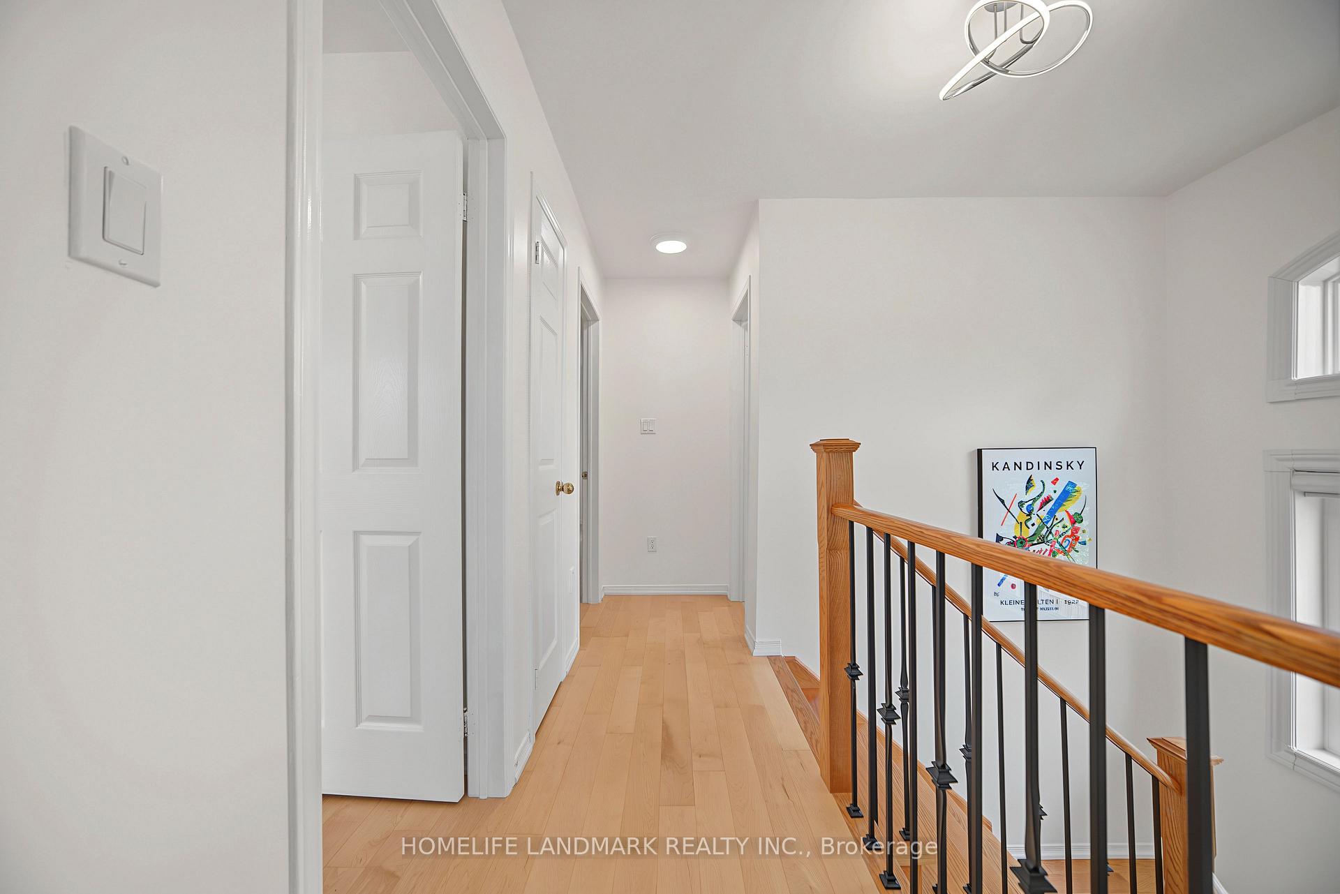 Photo 19 of 40 Silver Linden Drive, Richmond Hill, Langstaff — HOMEH
