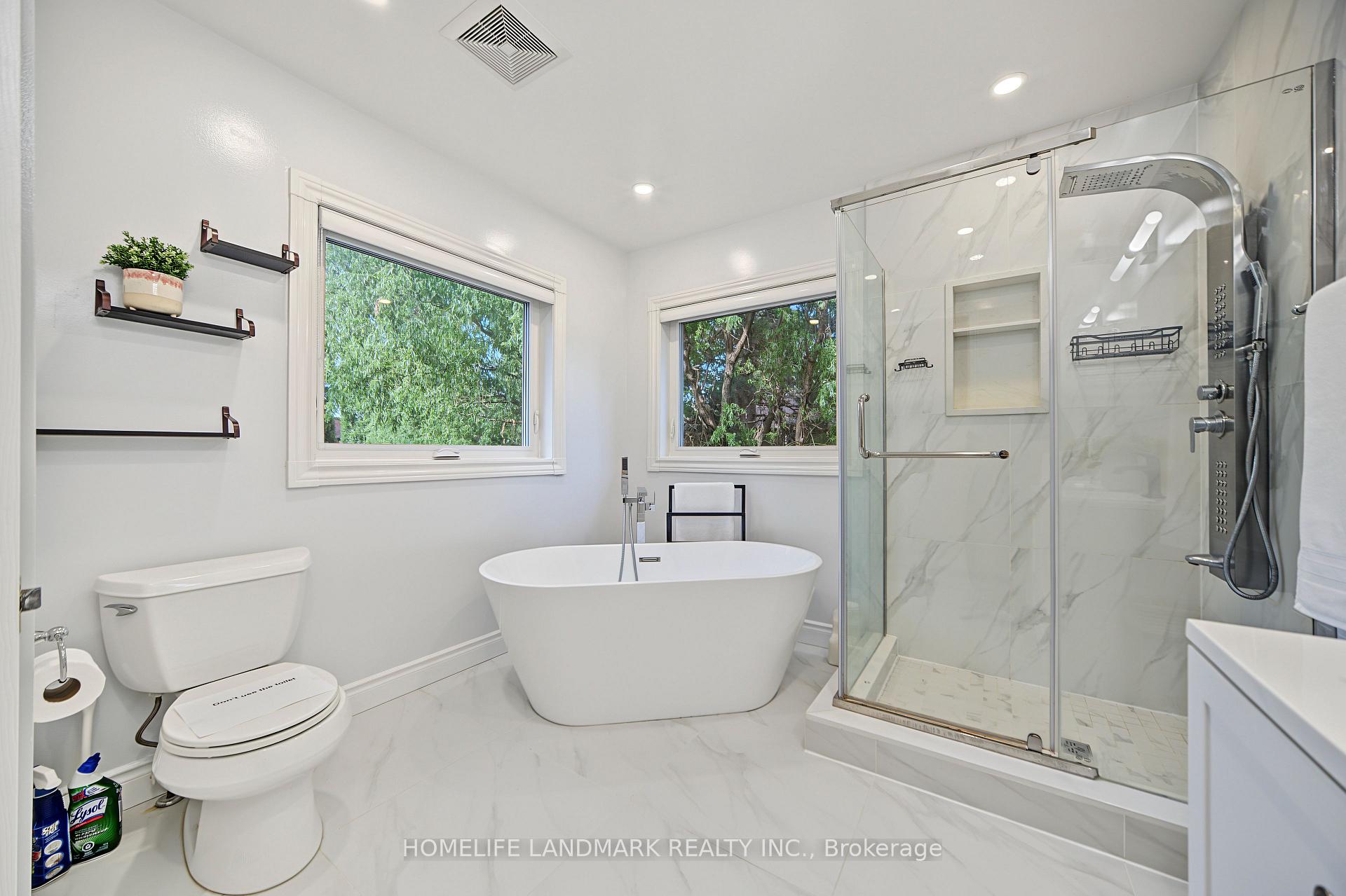 Photo 22 of 40 Silver Linden Drive, Richmond Hill, Langstaff — HOMEH