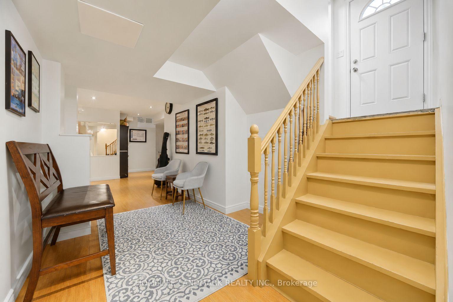 Photo 31 of 40 Silver Linden Drive, Richmond Hill, Langstaff — HOMEH