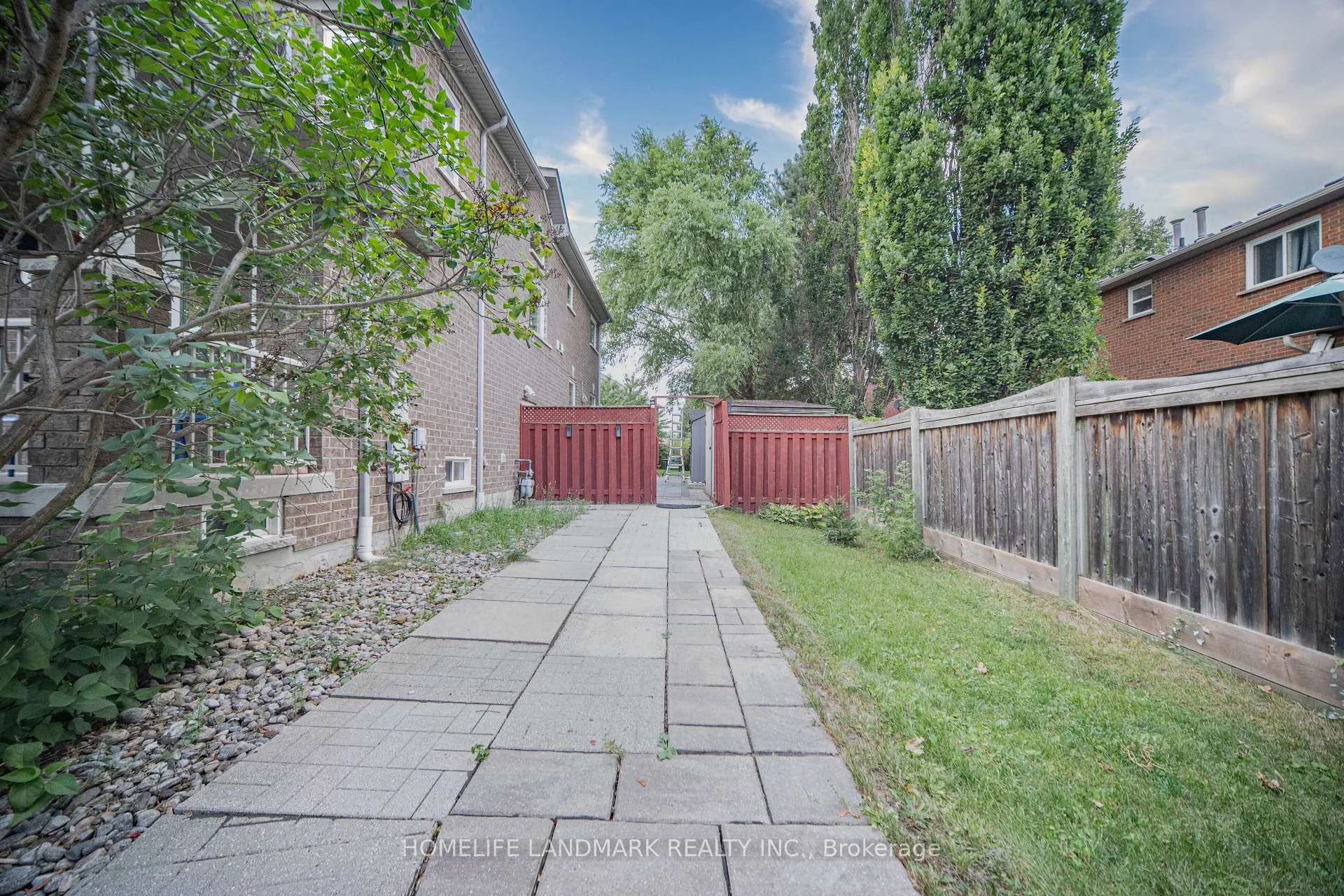 Photo 51 of 40 Silver Linden Drive, Richmond Hill, Langstaff — HOMEH