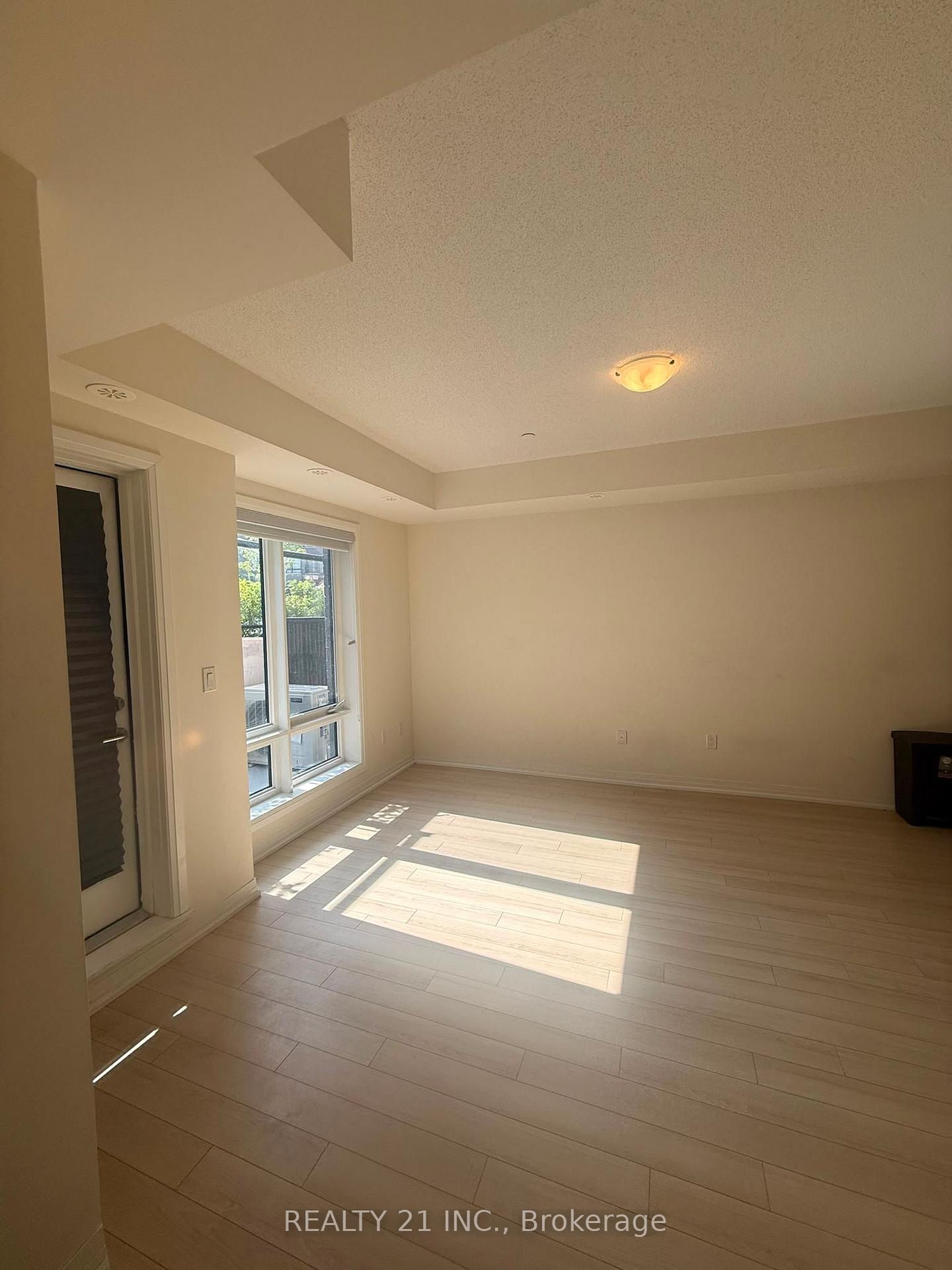 Photo 4 of 30 Liben Way, Scarborough, Malvern — HOMEH