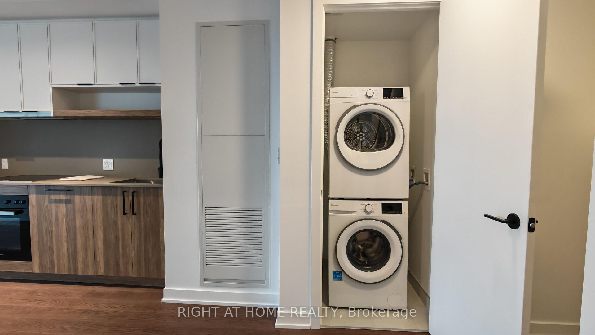 Photo 5 of Unit 1719, 89 Montclair Avenue, Toronto, Forest Hill South — HOMEH