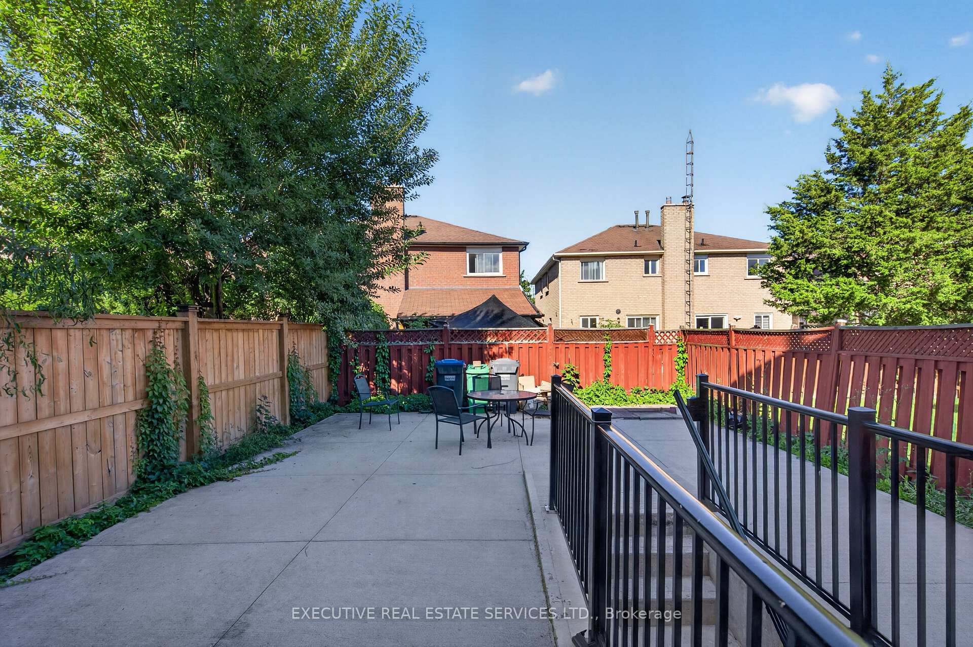 Photo 28 of 5489 Cosmic Crescent, Mississauga, Hurontario — HOMEH