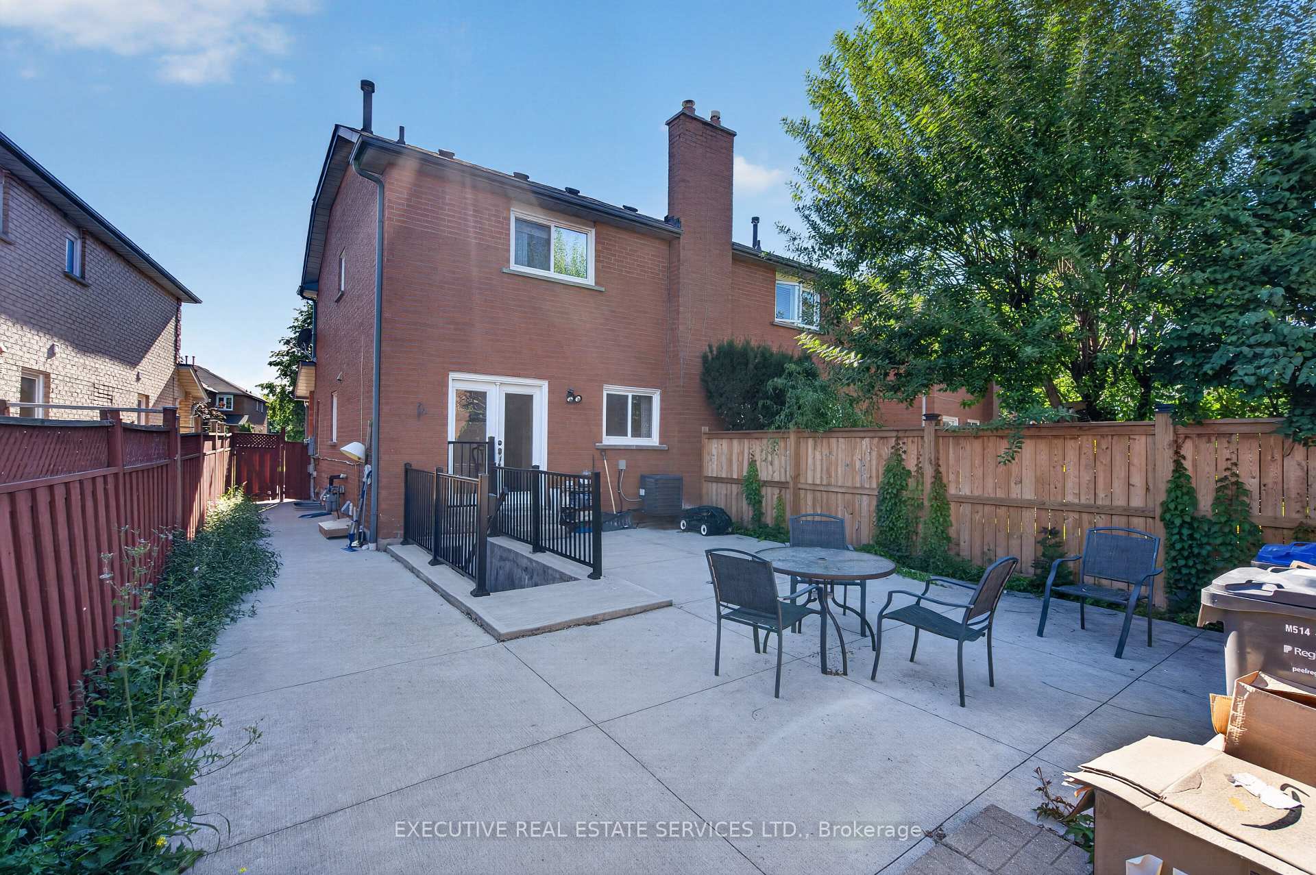 Photo 30 of 5489 Cosmic Crescent, Mississauga, Hurontario — HOMEH