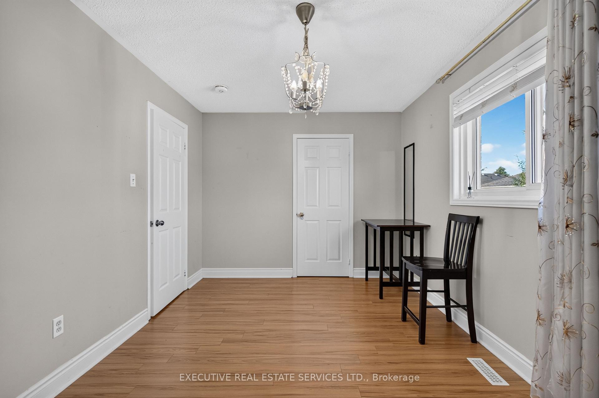 Photo 43 of 5489 Cosmic Crescent, Mississauga, Hurontario — HOMEH