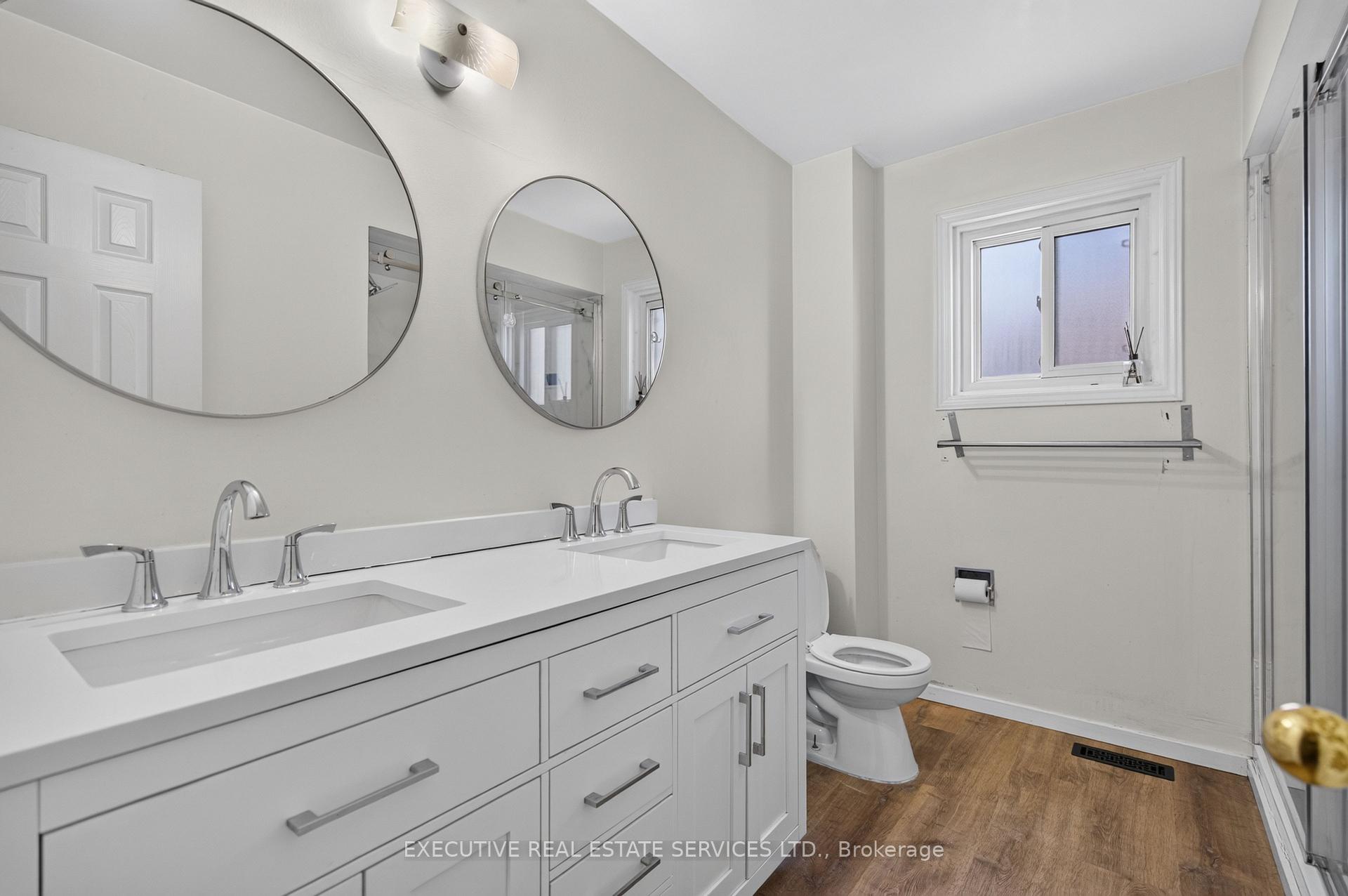 Photo 44 of 5489 Cosmic Crescent, Mississauga, Hurontario — HOMEH