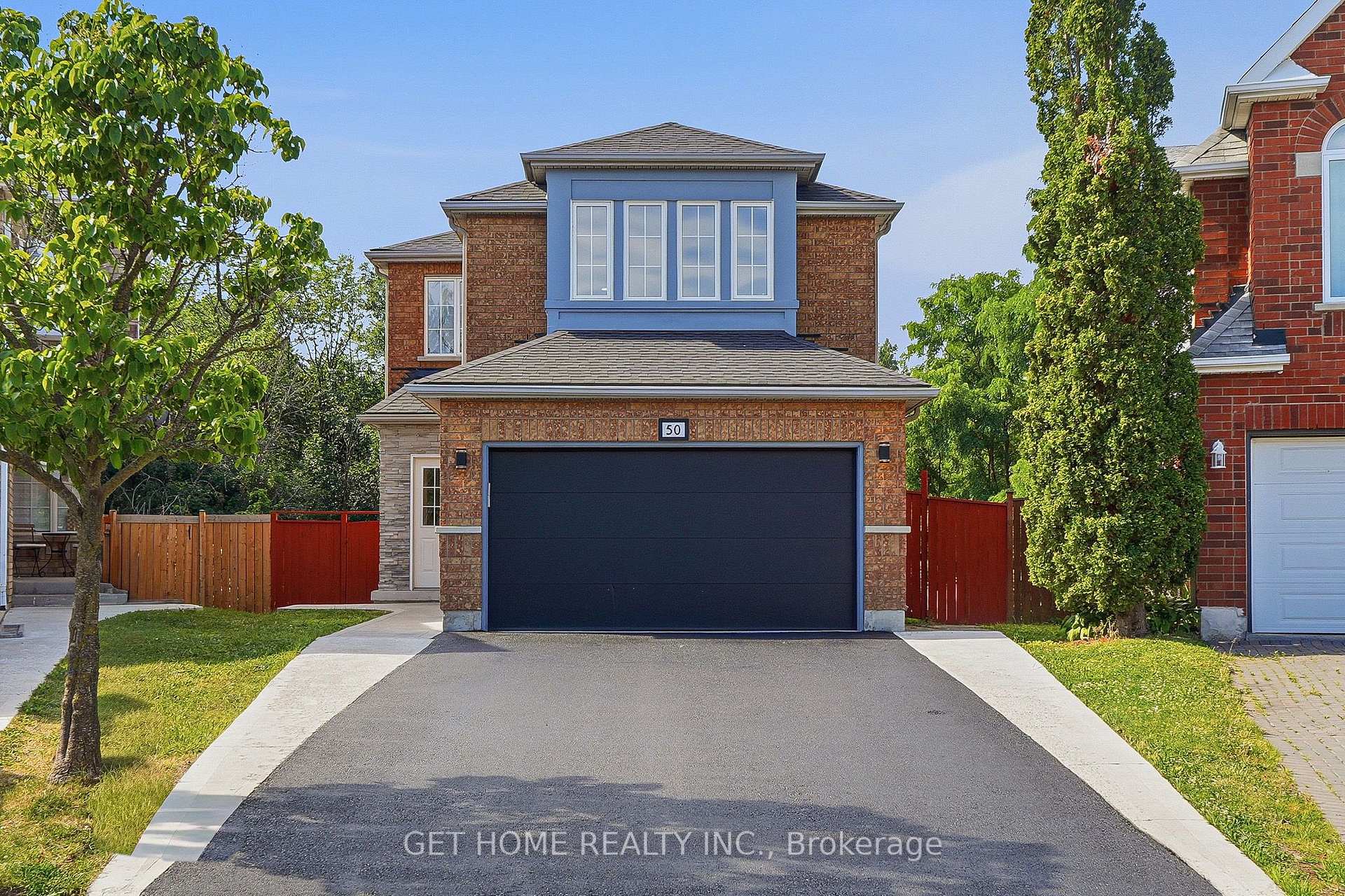 Photo 3 of 50 Willow Park Drive, Brampton, Sandringham-Wellington — HOMEH