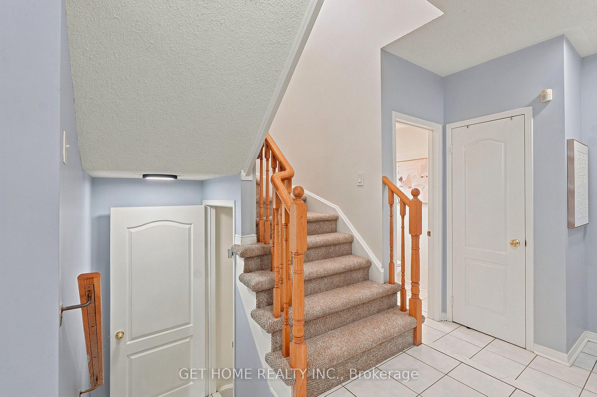 Photo 9 of 50 Willow Park Drive, Brampton, Sandringham-Wellington — HOMEH