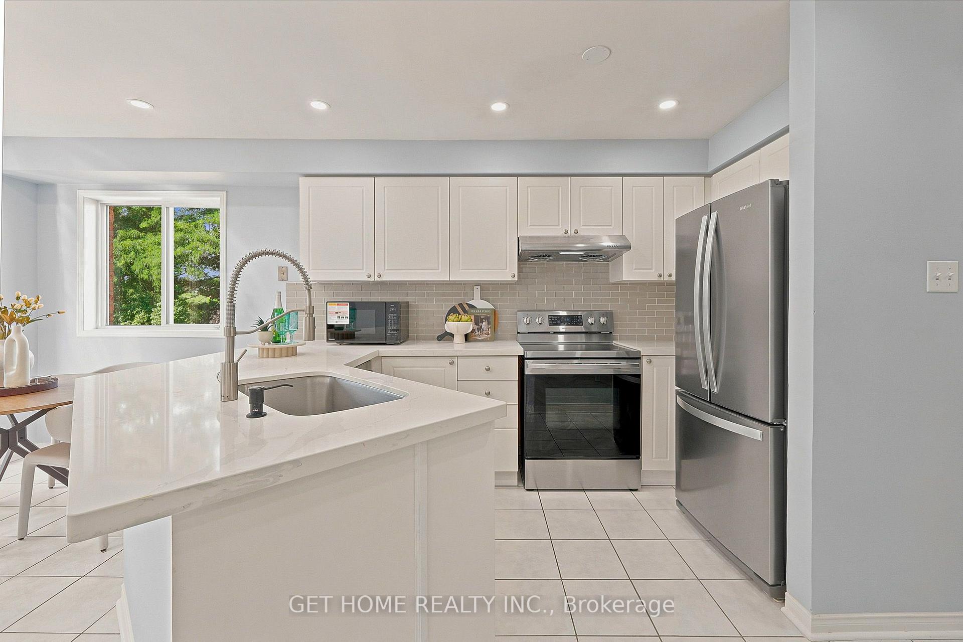 Photo 10 of 50 Willow Park Drive, Brampton, Sandringham-Wellington — HOMEH