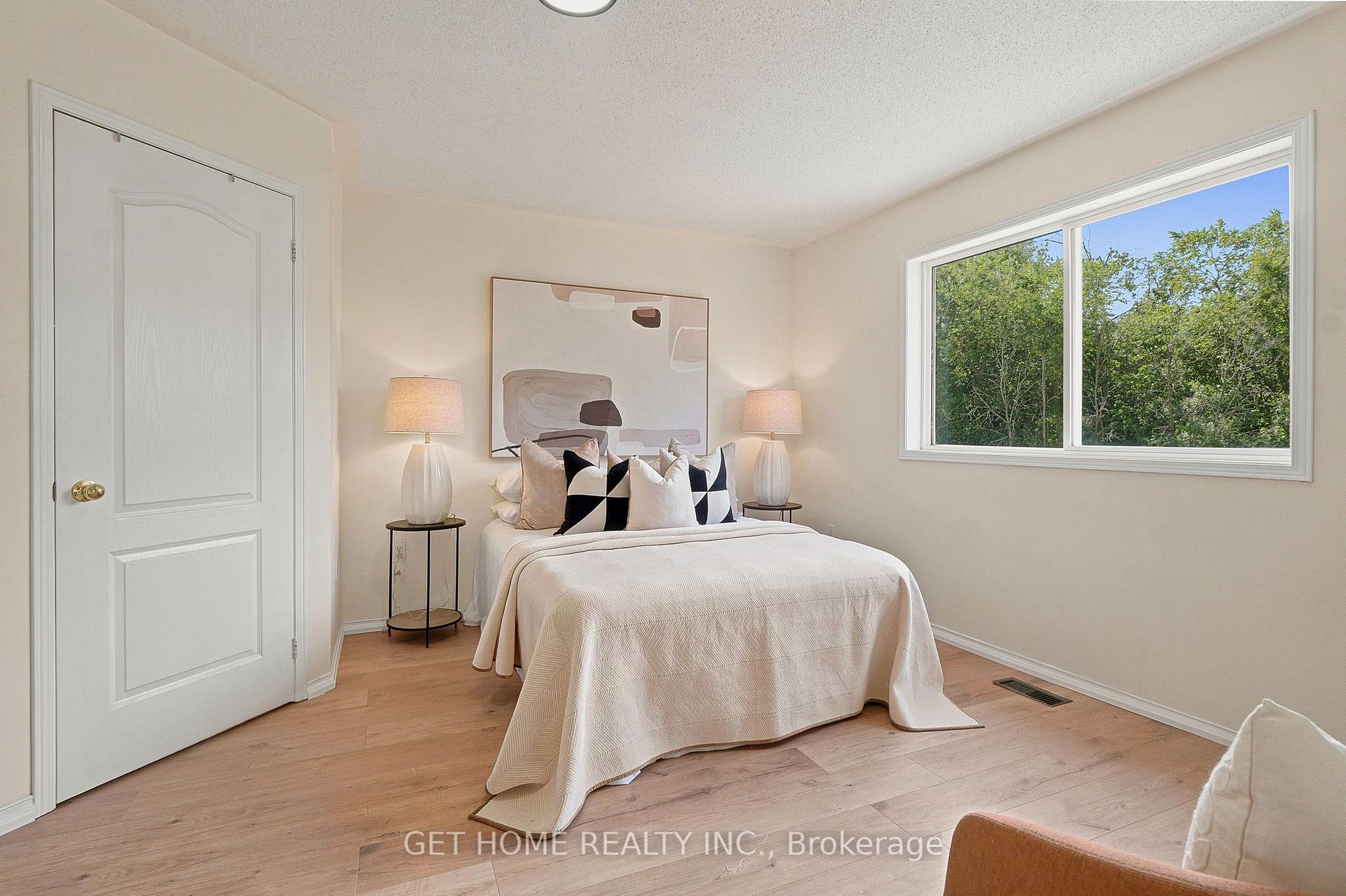 Photo 21 of 50 Willow Park Drive, Brampton, Sandringham-Wellington — HOMEH