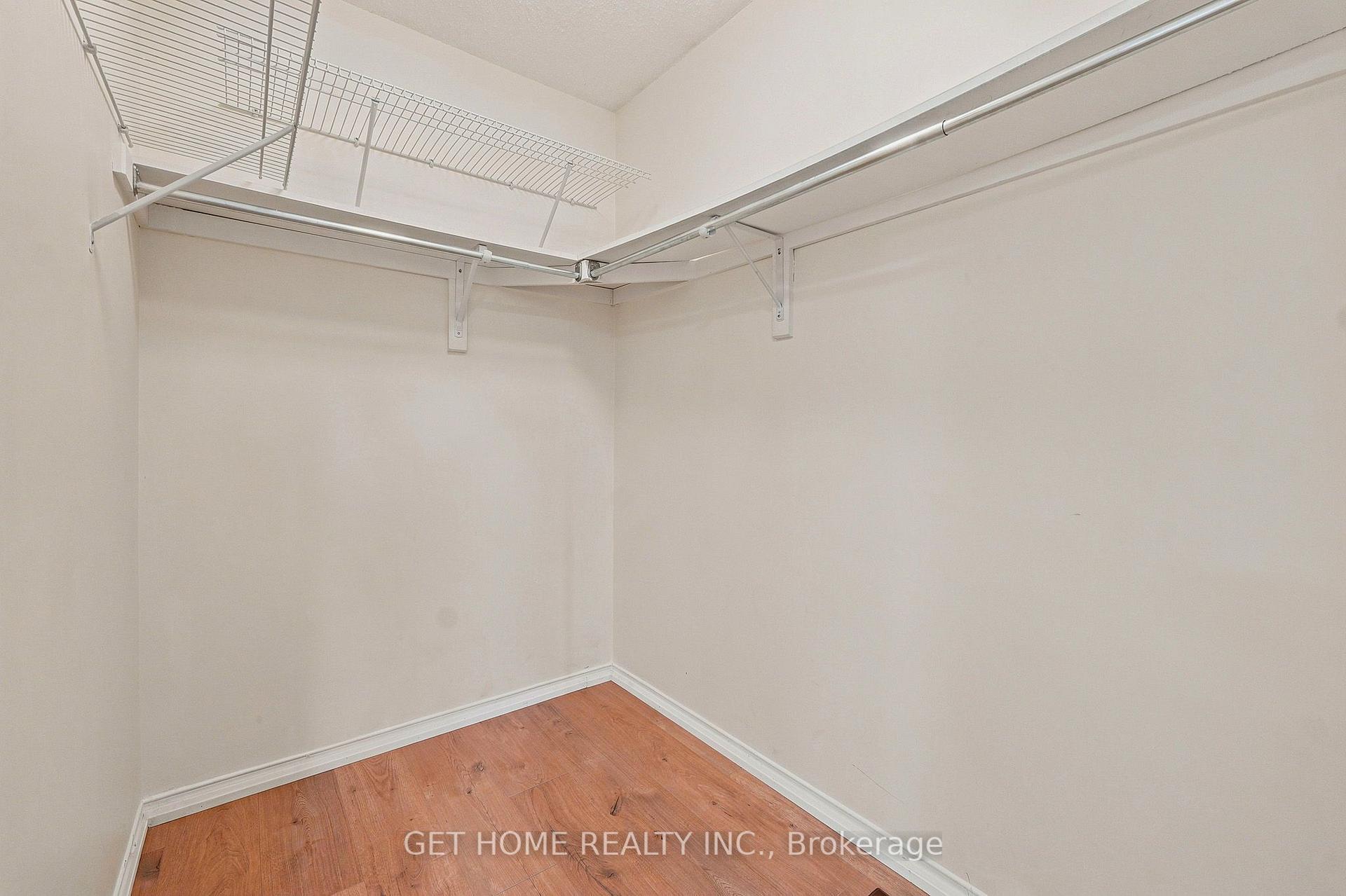 Photo 24 of 50 Willow Park Drive, Brampton, Sandringham-Wellington — HOMEH