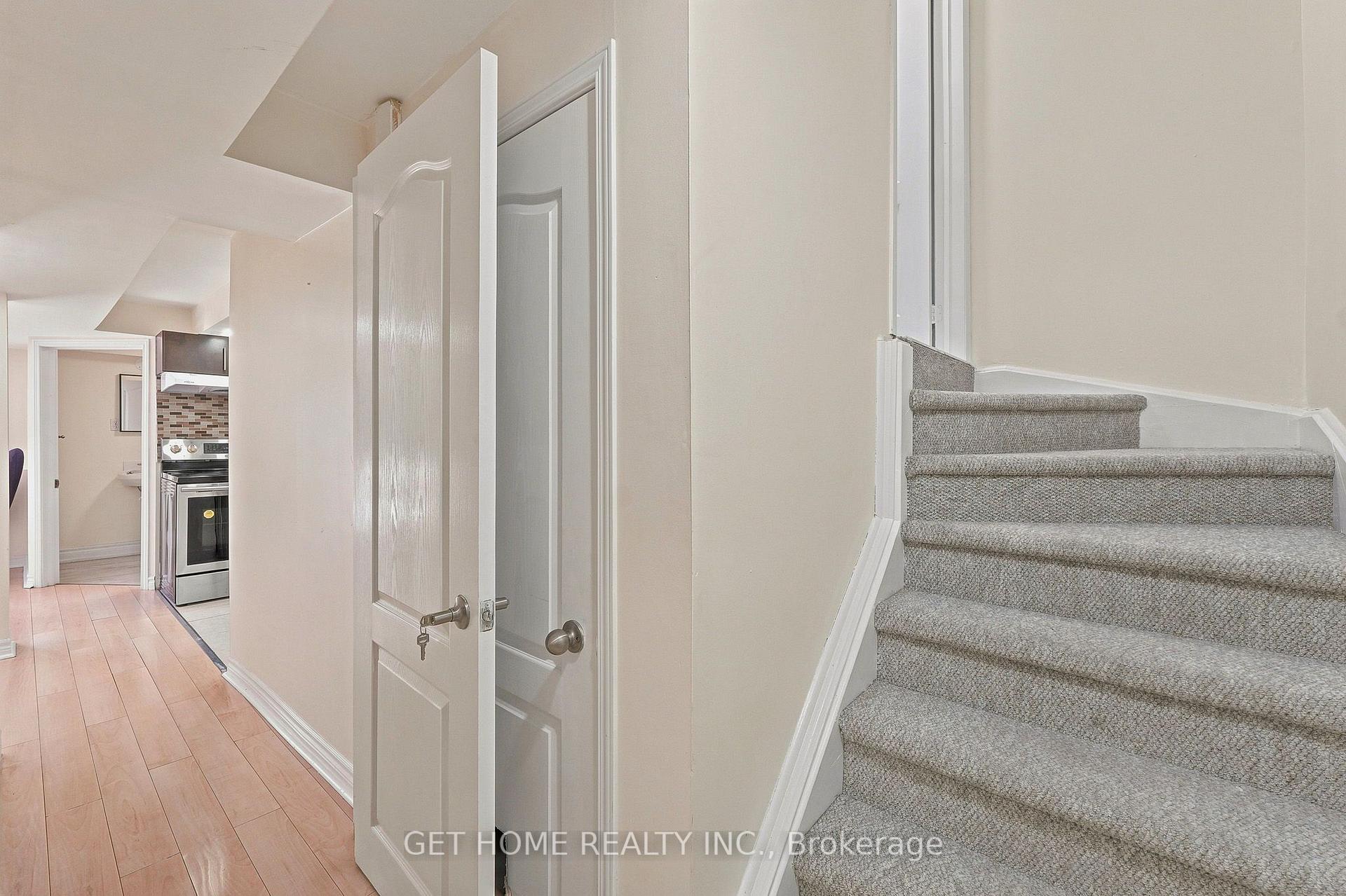 Photo 35 of 50 Willow Park Drive, Brampton, Sandringham-Wellington — HOMEH
