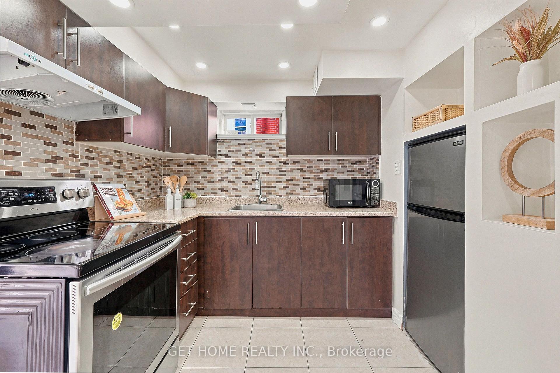 Photo 39 of 50 Willow Park Drive, Brampton, Sandringham-Wellington — HOMEH