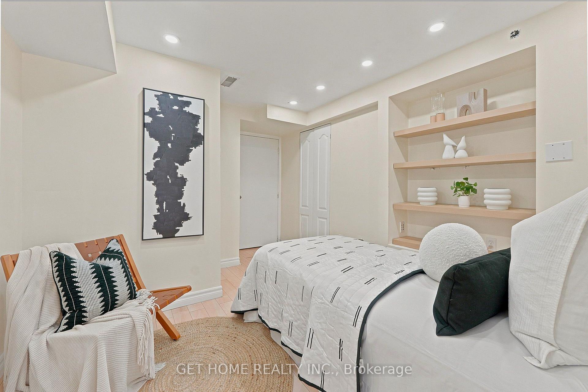 Photo 42 of 50 Willow Park Drive, Brampton, Sandringham-Wellington — HOMEH