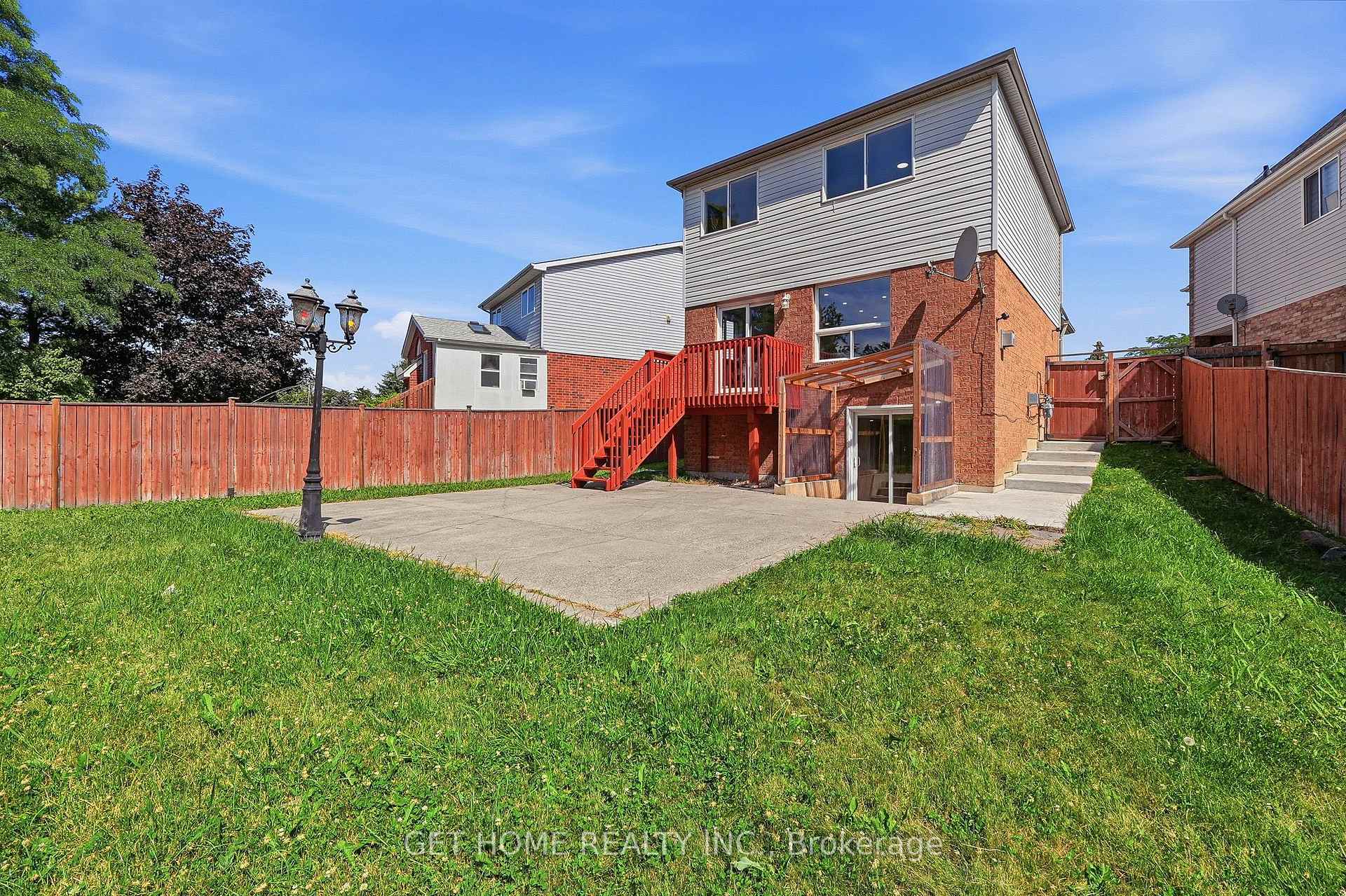 Photo 45 of 50 Willow Park Drive, Brampton, Sandringham-Wellington — HOMEH