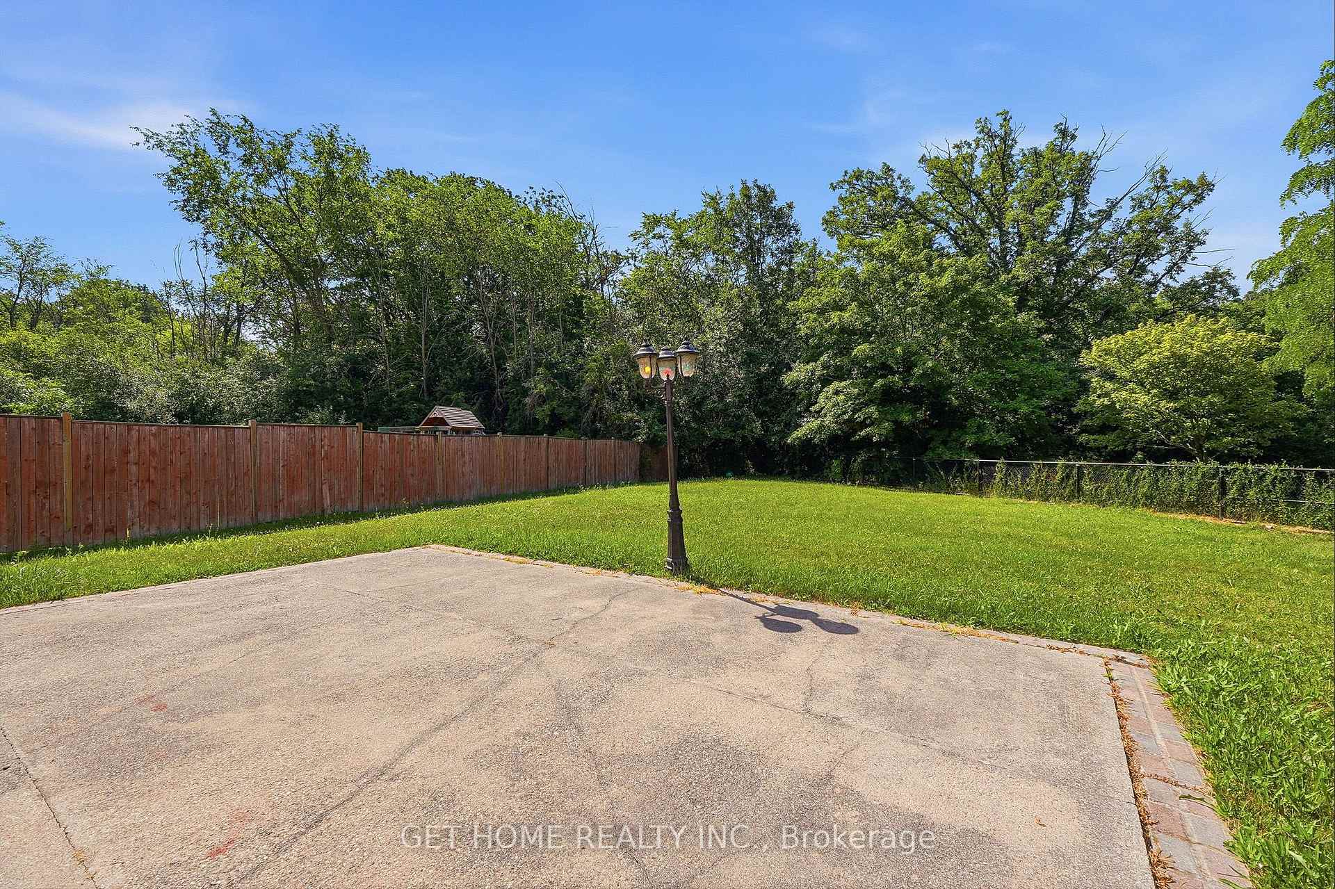 Photo 47 of 50 Willow Park Drive, Brampton, Sandringham-Wellington — HOMEH